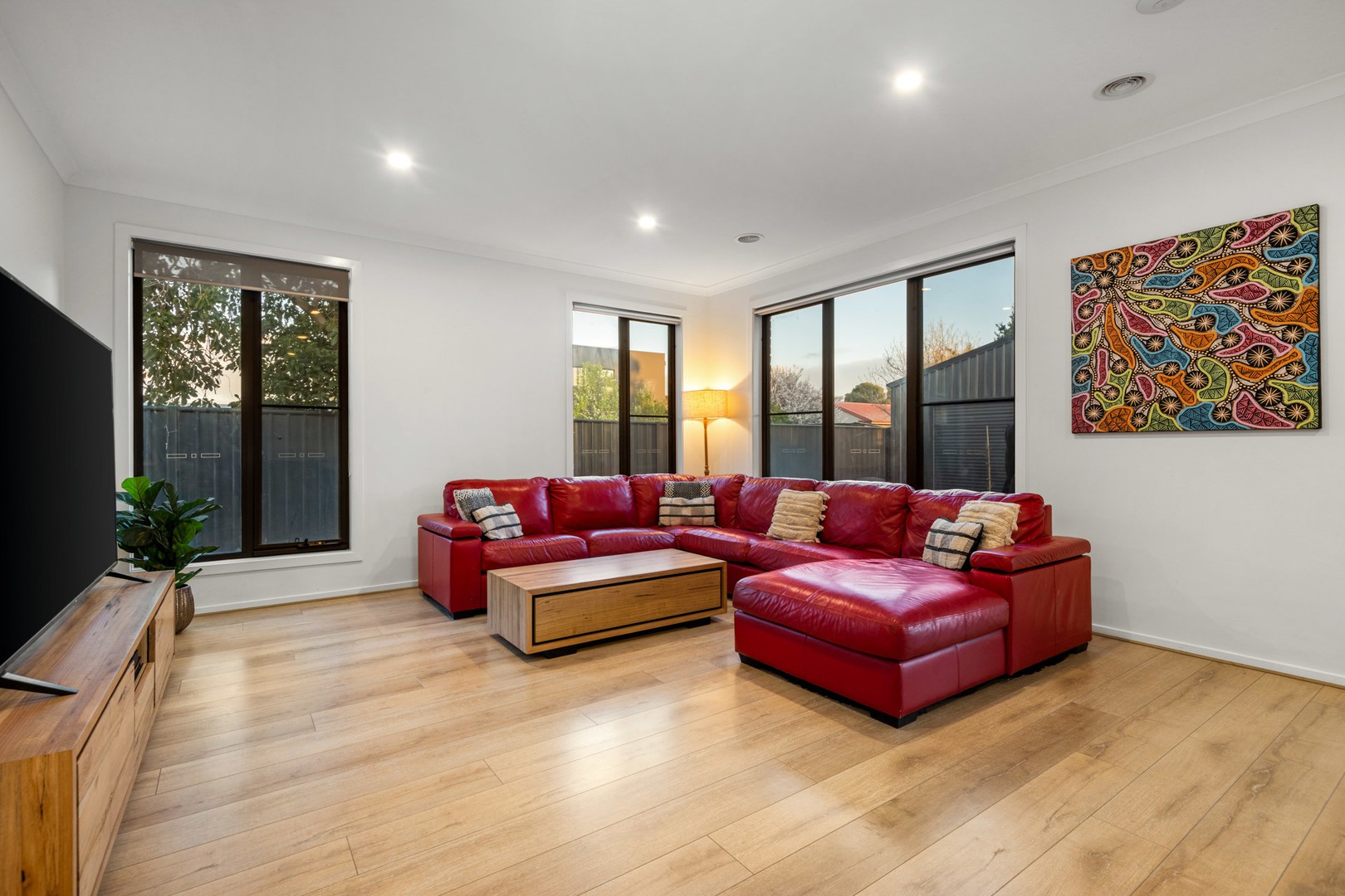 10 Pine Avenue, North Shore, VIC 3214, North Shore - Thumbnail 7