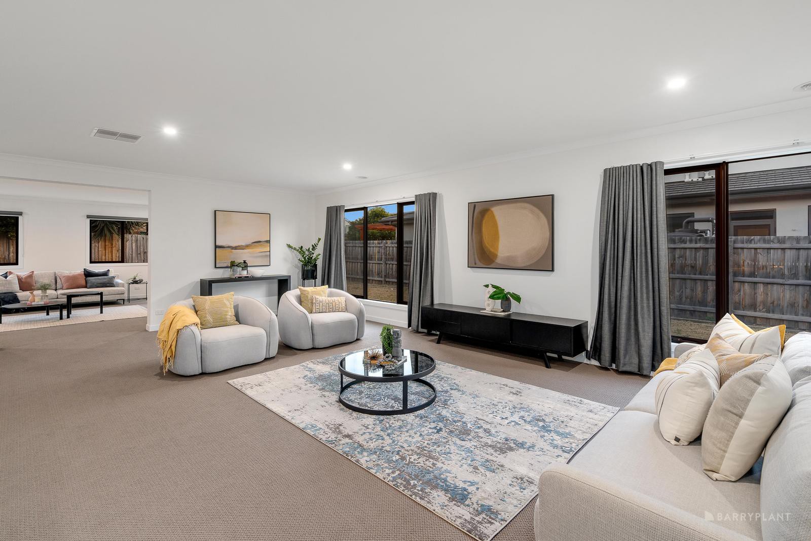 10 Pine Way, Doncaster East, VIC 3109 - Thumbnail 2 - 14/05/2025