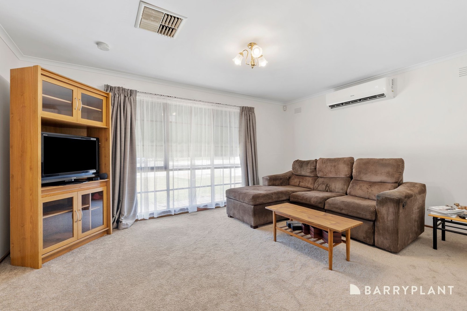 10 Porter Court, Deer Park, VIC 3023 - Thumbnail 2 - 22/01/2026