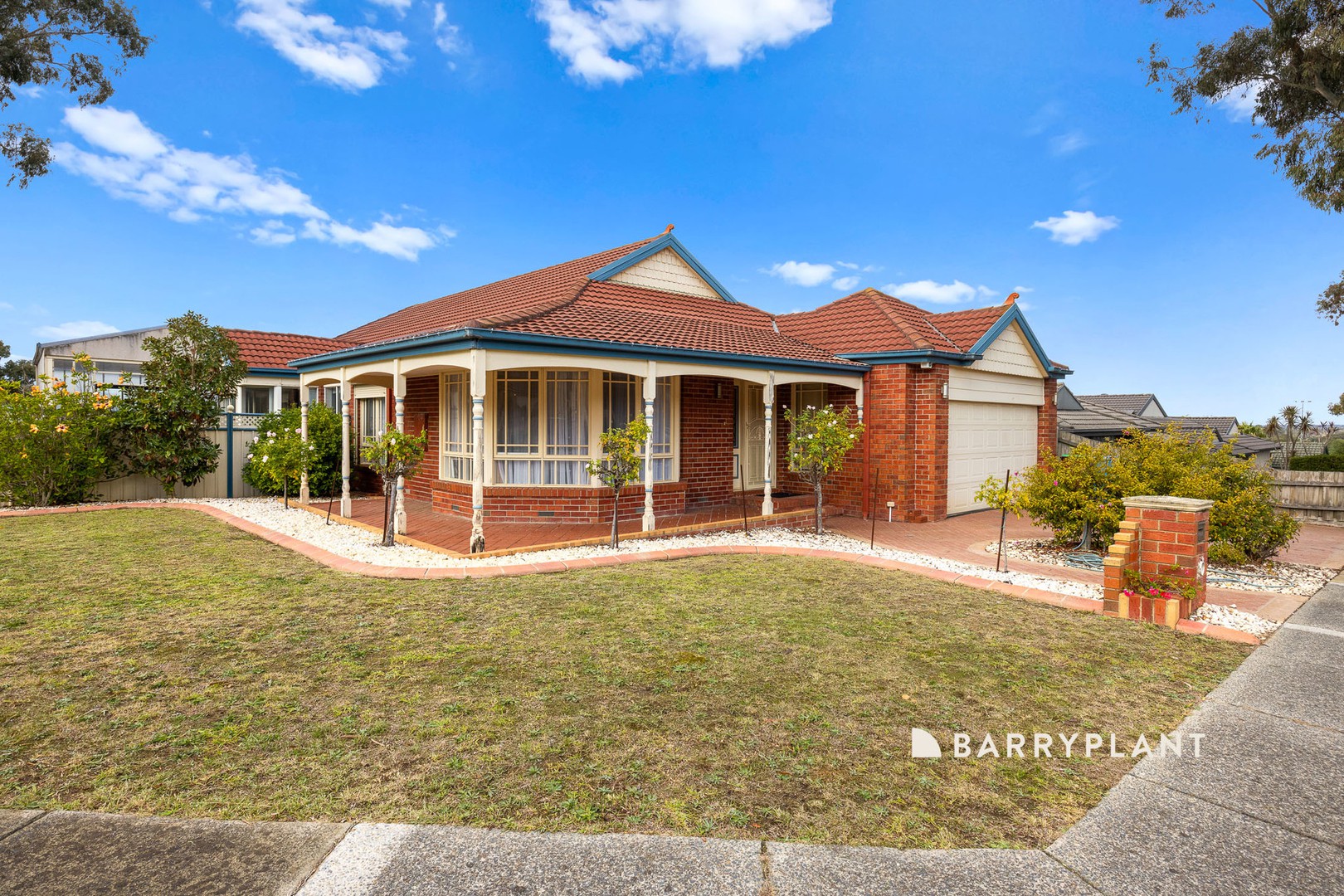 10 Portsea Place, Narre Warren, VIC 3805 - Thumbnail 1 - 01/07/2025