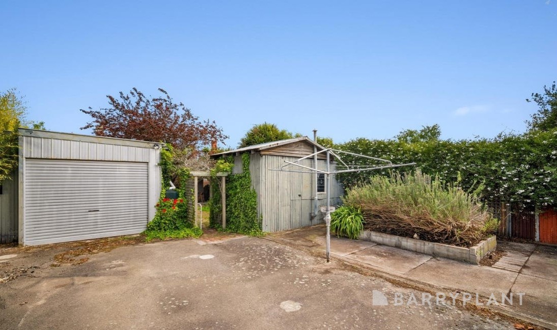 10 Queen Victoria Street, Newington, VIC 3350, Newington - Thumbnail 8