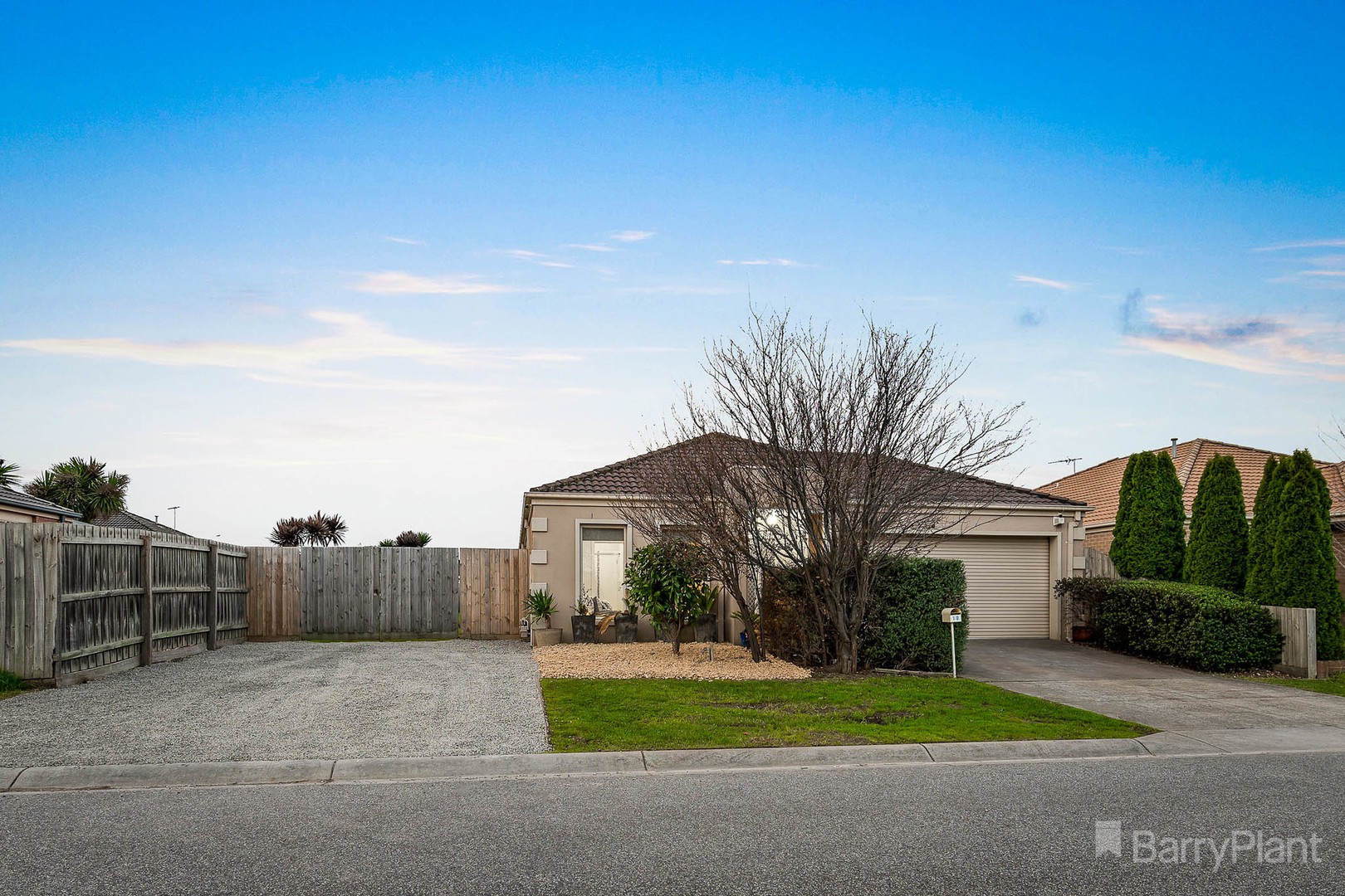 10 Red Gum Circuit, Pakenham, VIC 3810, Pakenham - Thumbnail 2