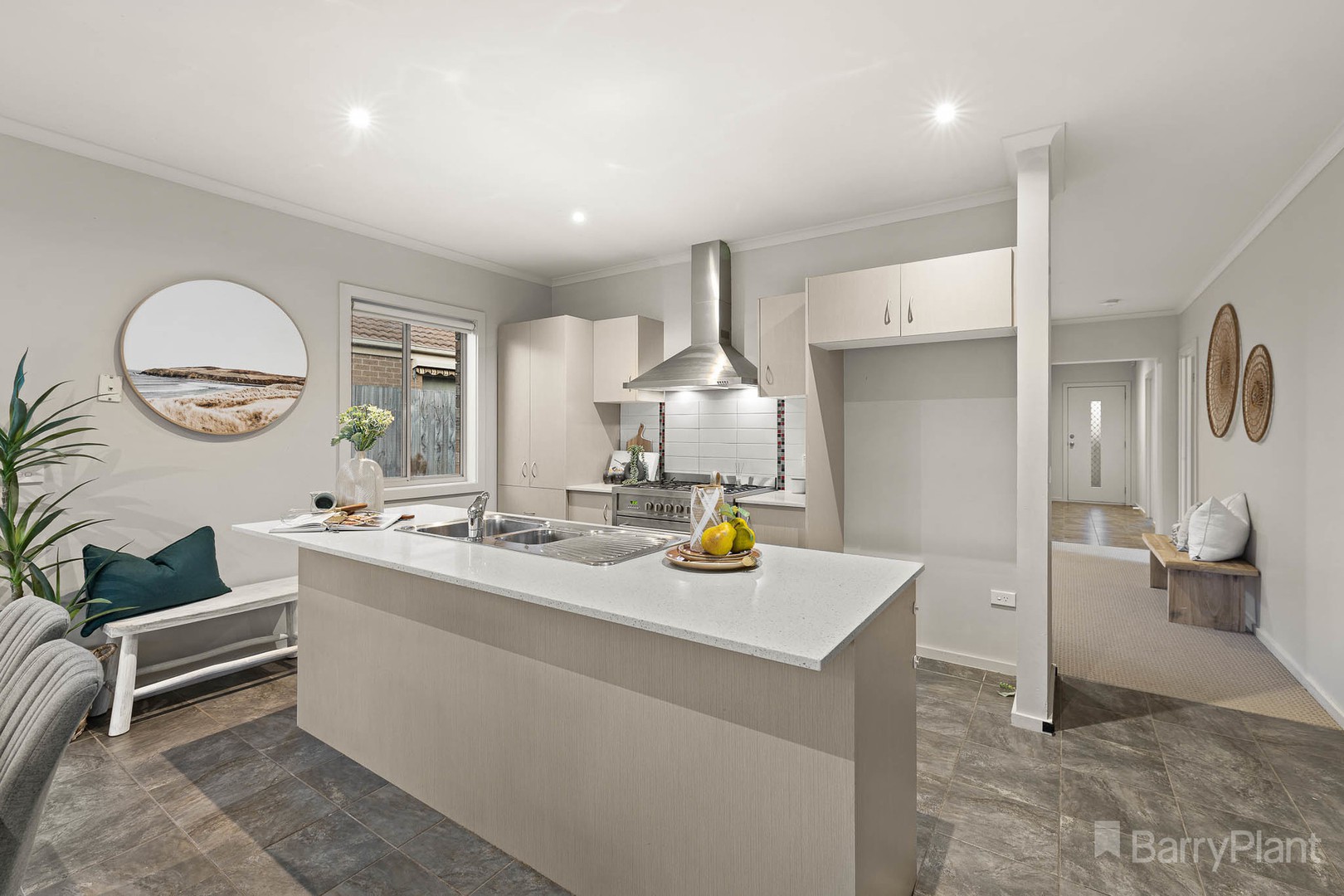 10 Red Gum Circuit, Pakenham, VIC 3810, Pakenham - Thumbnail 3