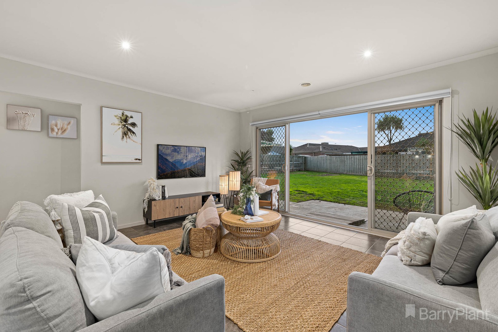 10 Red Gum Circuit, Pakenham, VIC 3810, Pakenham - Thumbnail 5