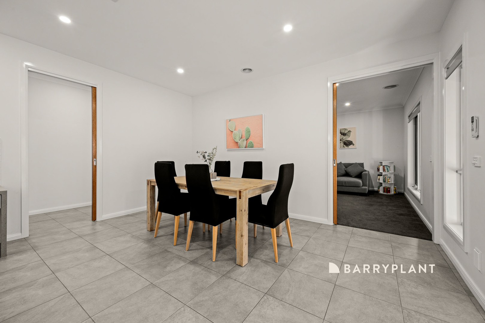 10 Redleaf Avenue, Warragul, VIC 3820, Warragul - Thumbnail 8