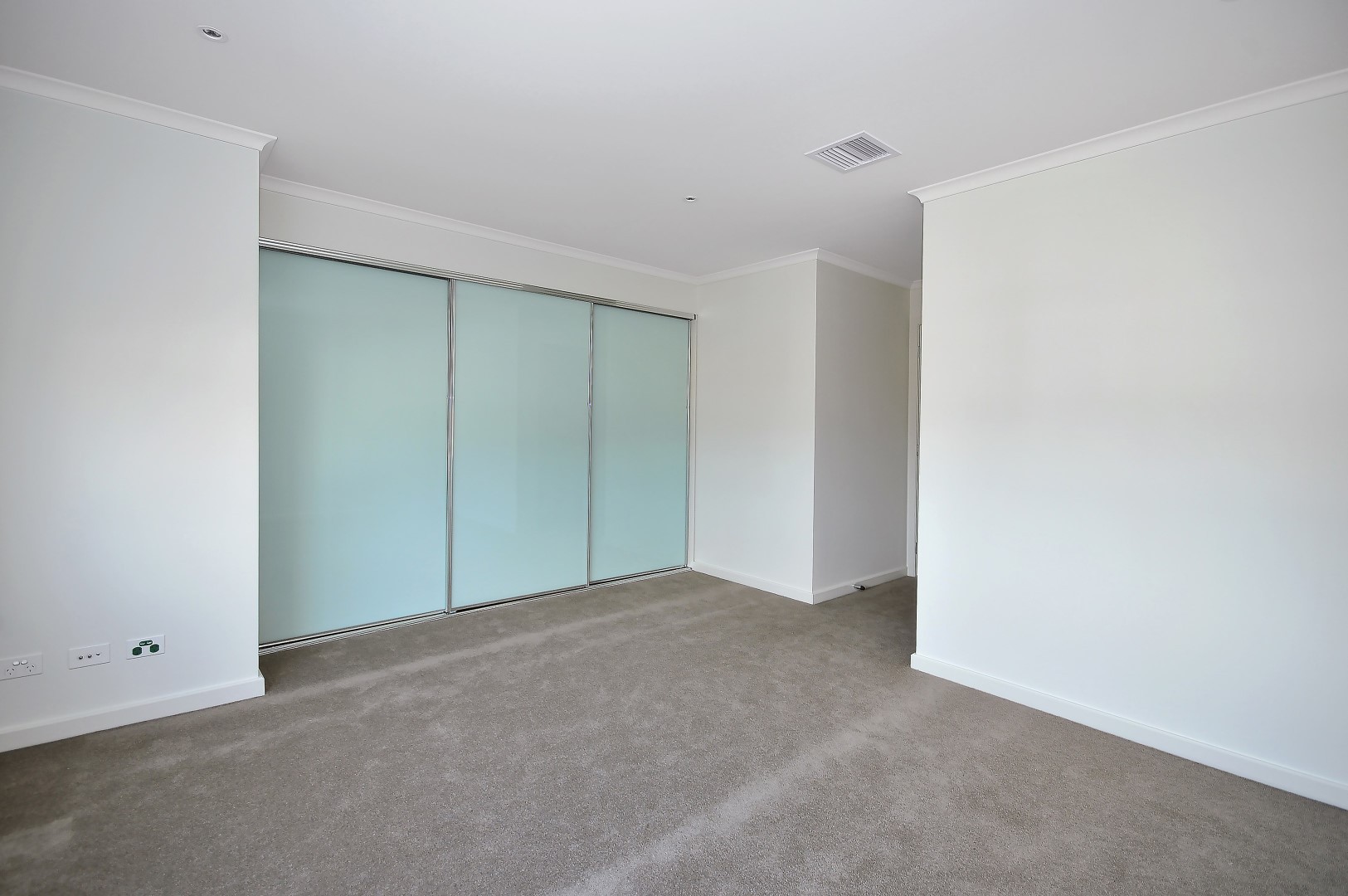 10 Retreat Dr, Ascot Vale, VIC 3032, Ascot Vale - Thumbnail 5