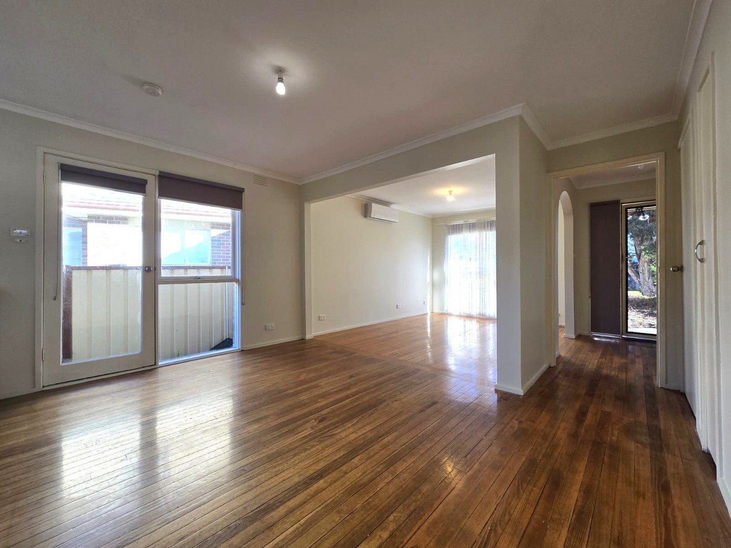 10 Revell Crescent, St Albans, VIC 3021, St Albans - Thumbnail 4