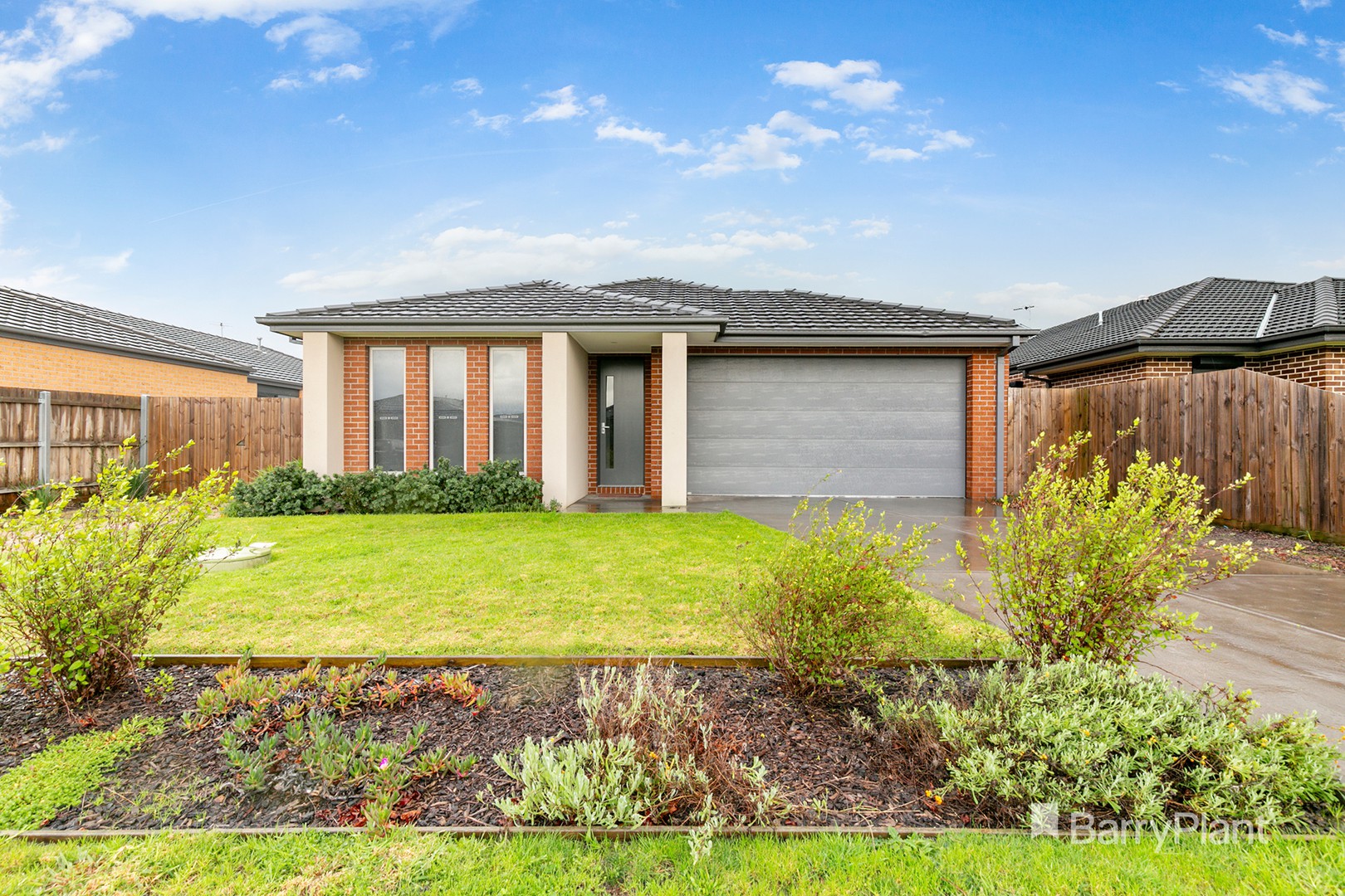 10 Ridgway Avenue, Lang Lang, VIC 3984, Lang Lang - Thumbnail 2