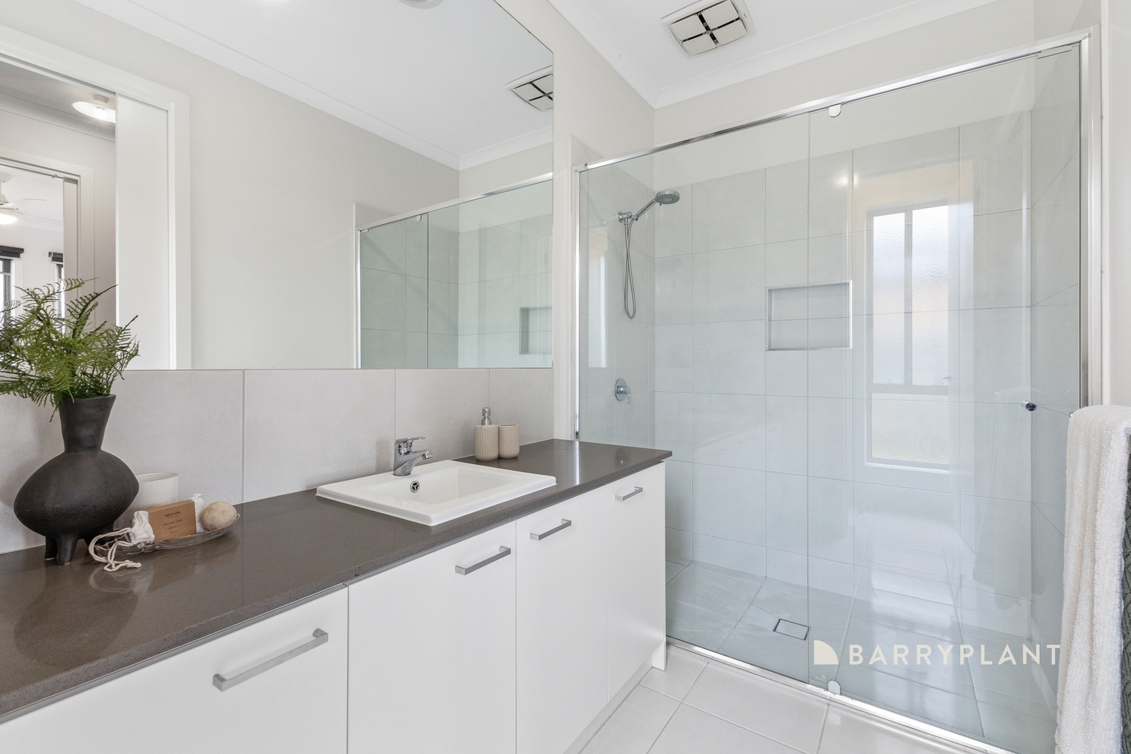 10 Ridgway Avenue, Lang Lang, VIC 3984, Lang Lang - Thumbnail 3