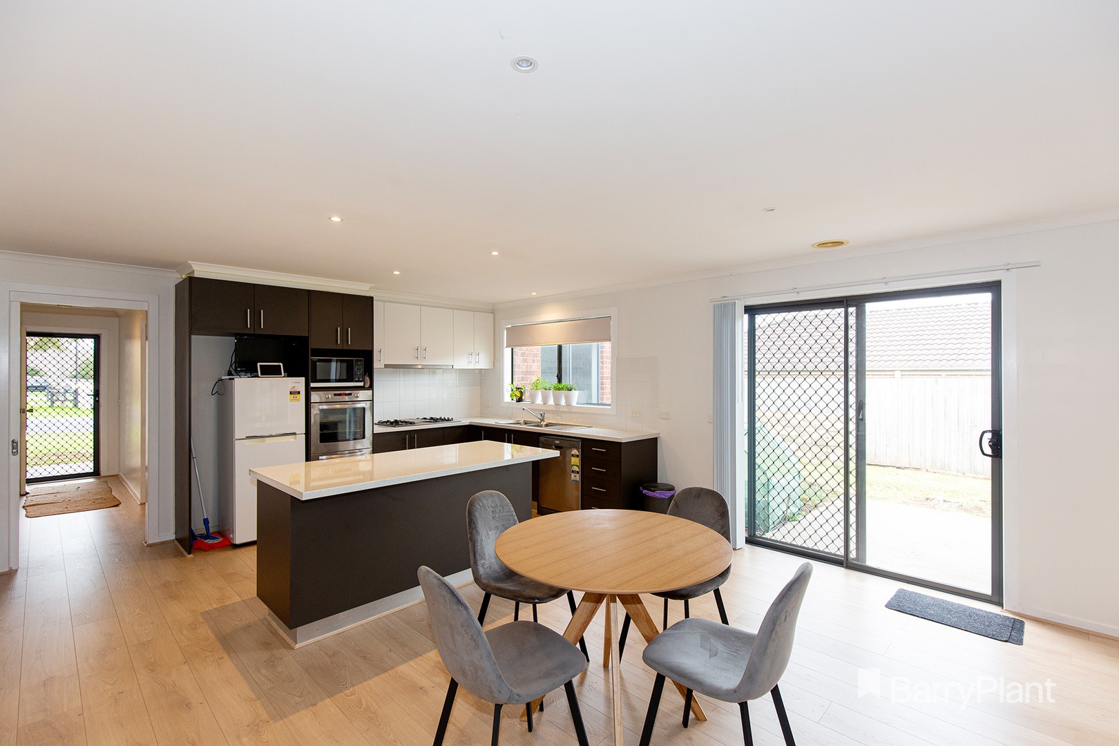 10 Rivendale Crescent, Drouin, VIC 3818, Drouin - Thumbnail 3