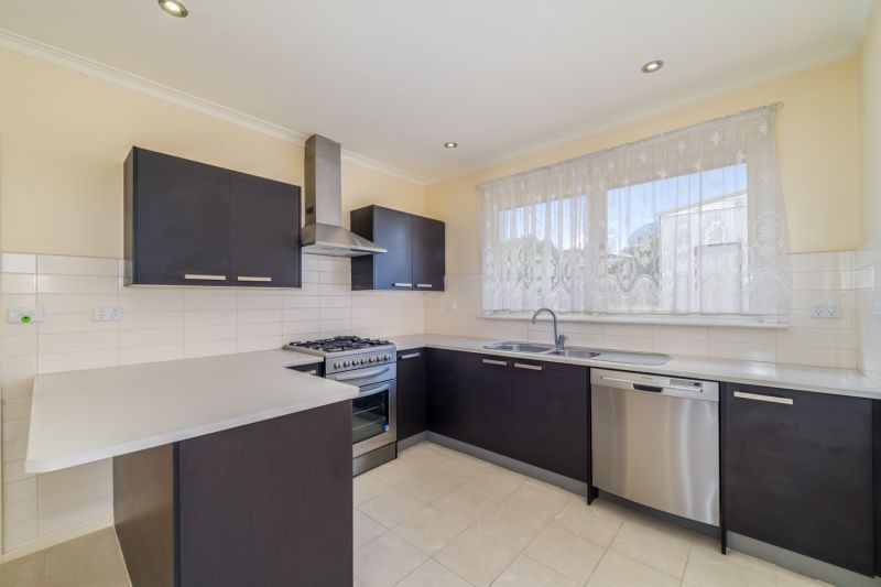 10 Robinson Grove, Bulleen, VIC 3105, Bulleen - Thumbnail 3