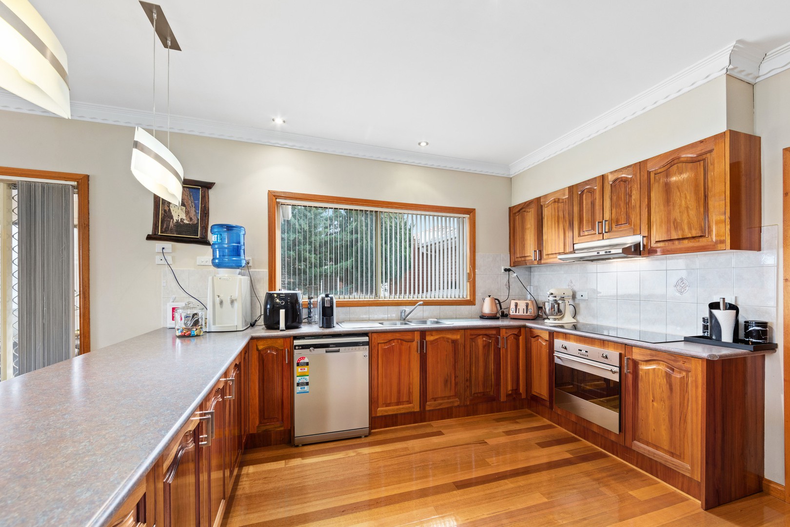 10 Roche Street, St Albans, VIC 3021, St Albans - Thumbnail 4
