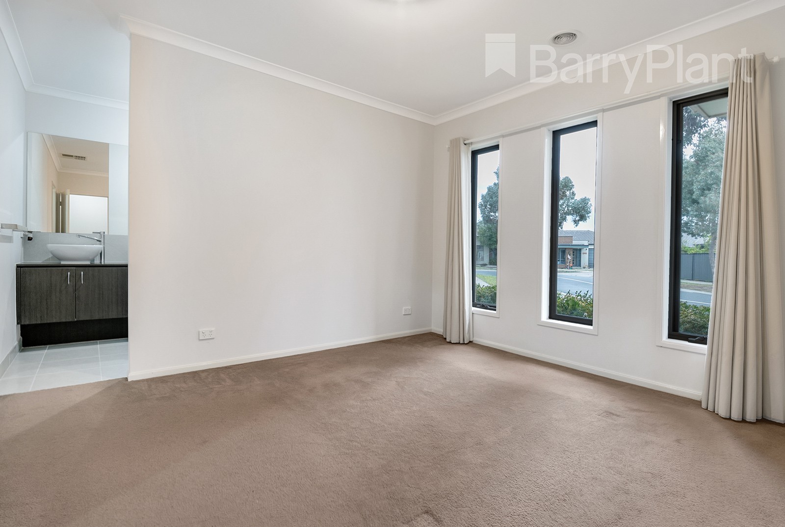 10 Rockwall Drive, Craigieburn, VIC 3064, Craigieburn - Thumbnail 8