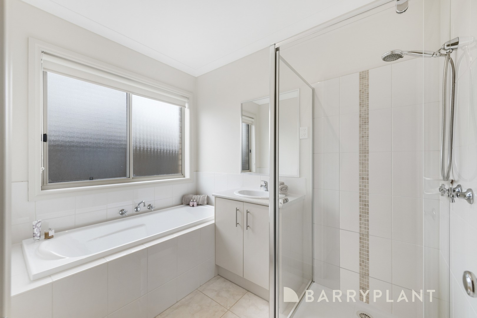 10 Rotarian Place, Melton West, VIC 3337, Melton West - Thumbnail 6