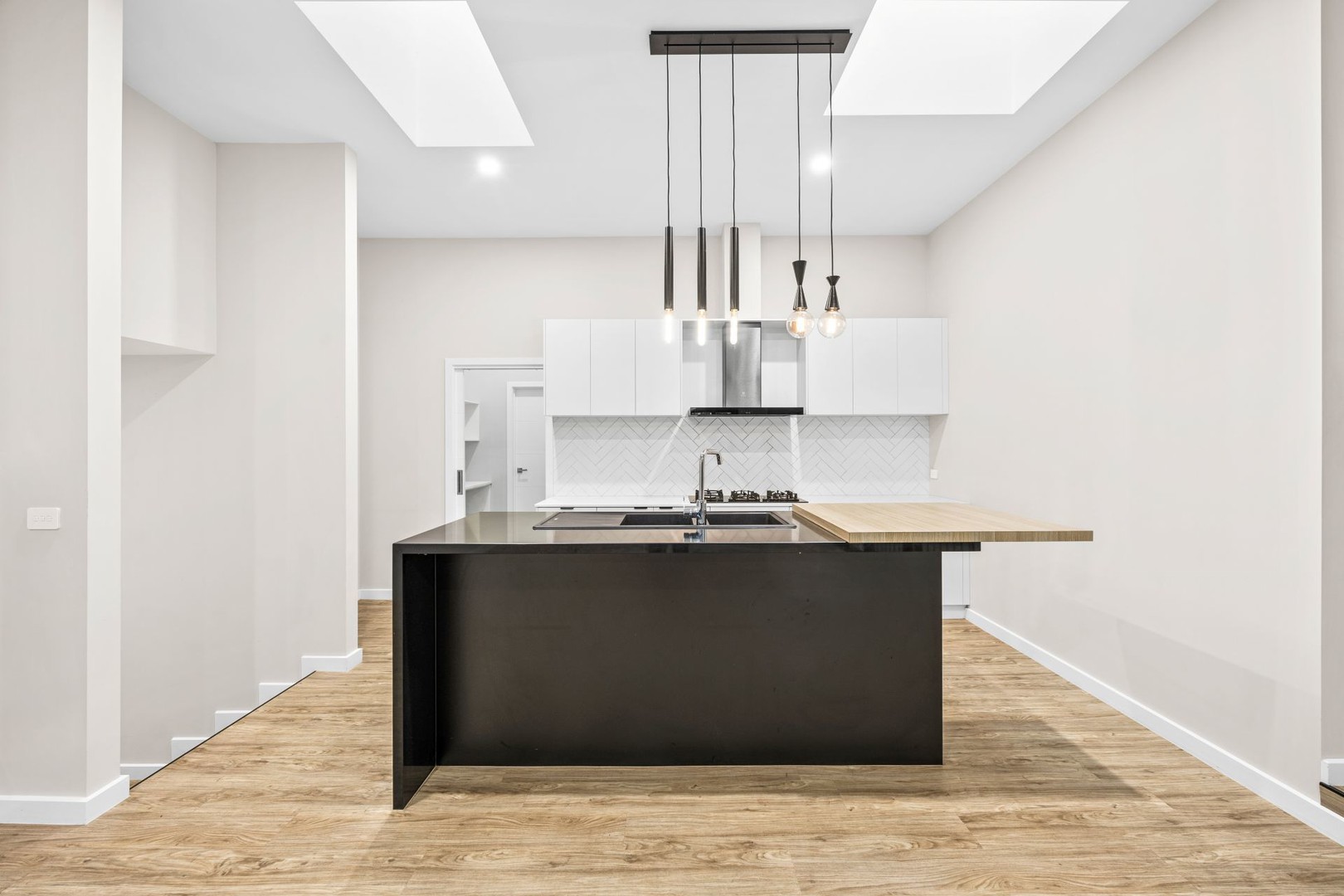 10 Ruby Close, Warragul, VIC 3820 - Thumbnail 1 - 16/02/2026