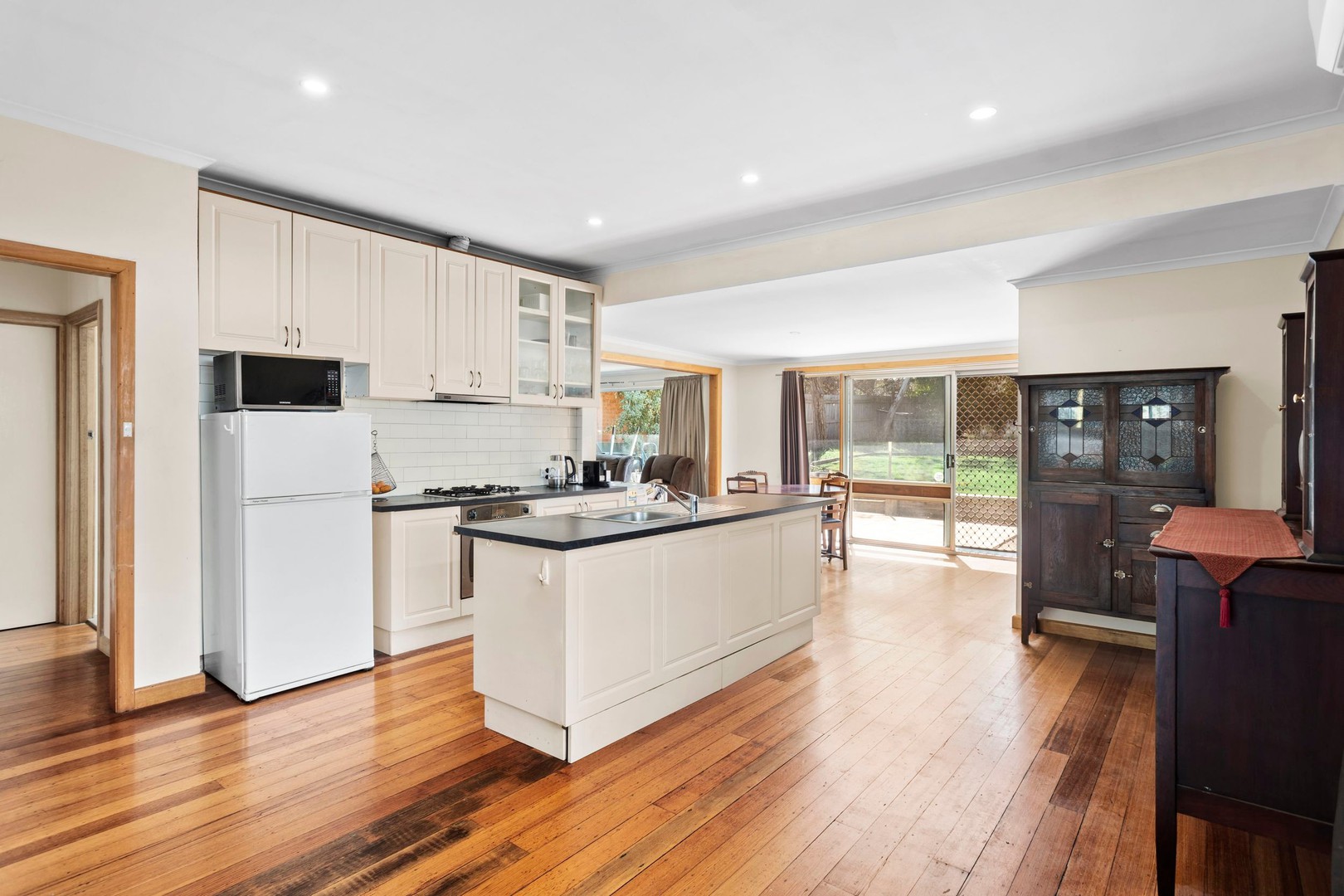 10 Rutland Street, Niddrie, VIC 3042, Niddrie - Thumbnail 4