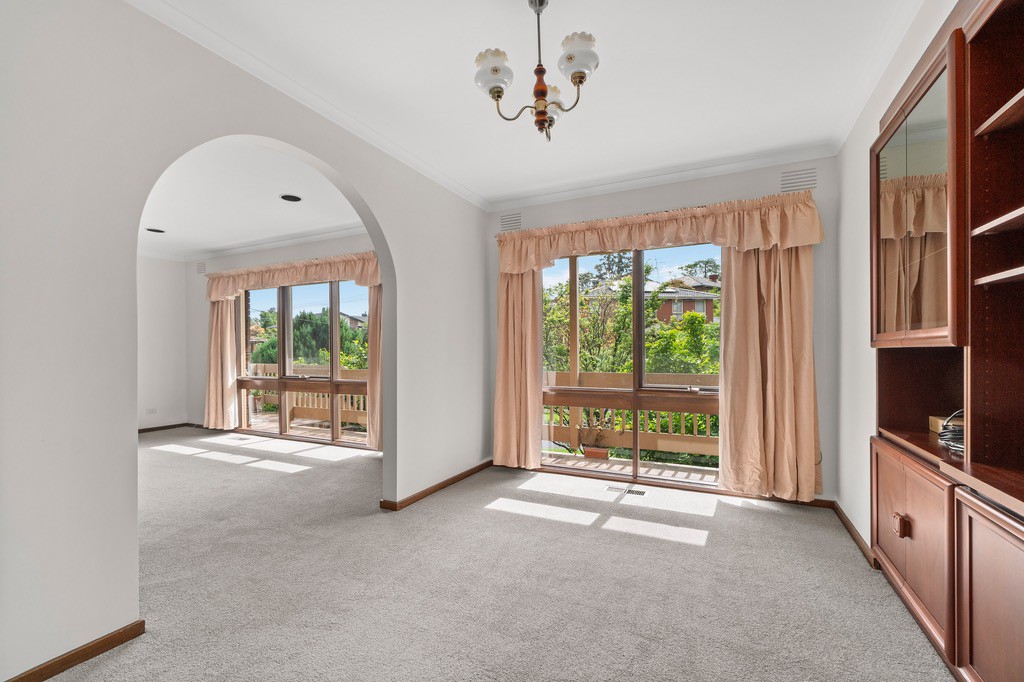 10 Sabason Court, Doncaster East, VIC 3109 - Thumbnail 2 - 04/11/2021