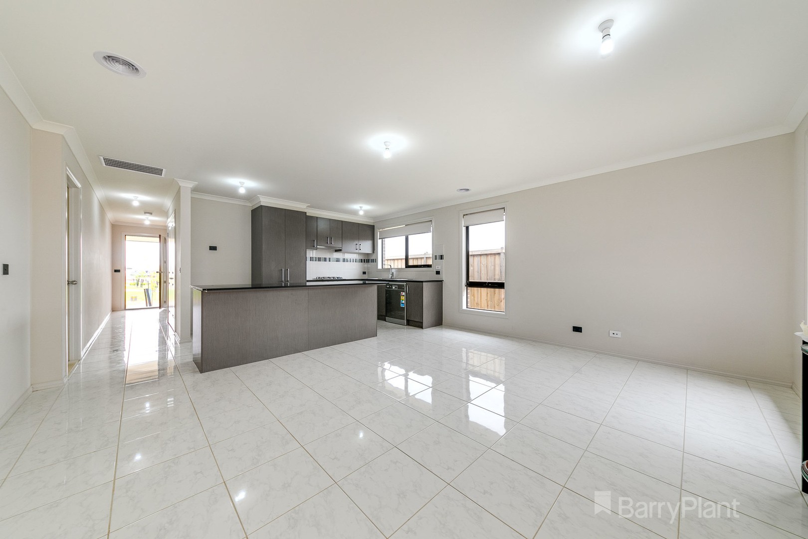 10 Sallen Street, Clyde North, VIC 3978, Clyde North - Thumbnail 2