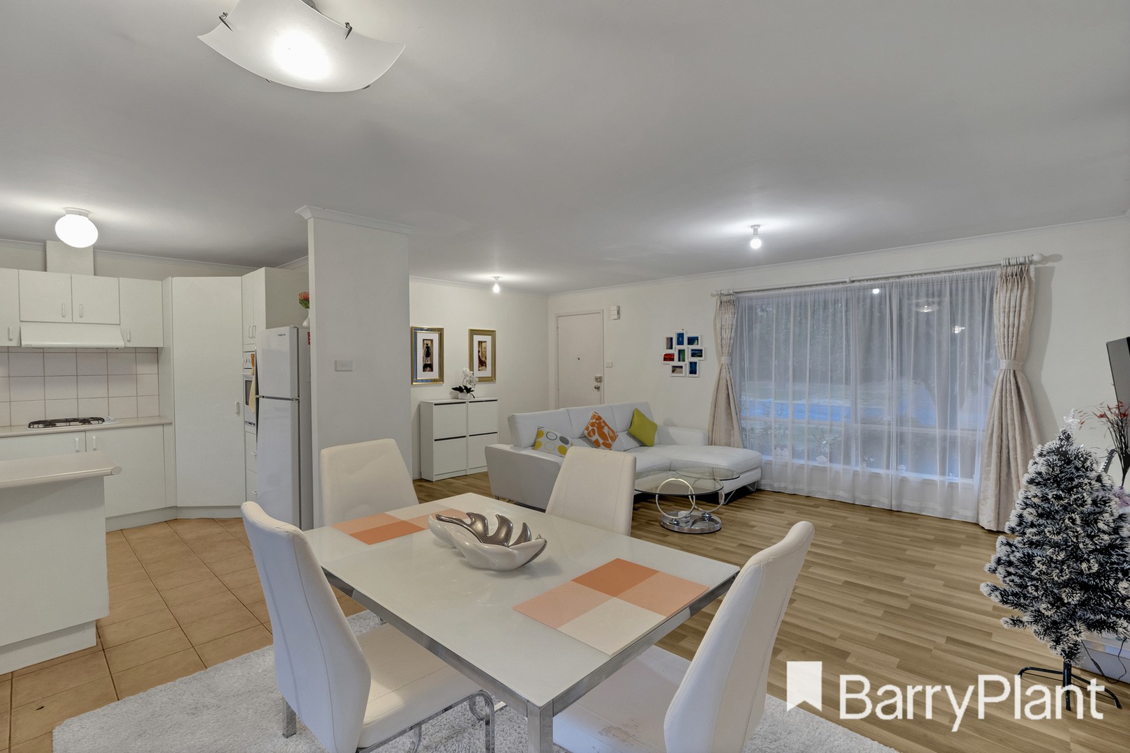 10 Sandon Circuit, Forest Hill, VIC 3131, Forest Hill - Thumbnail 2