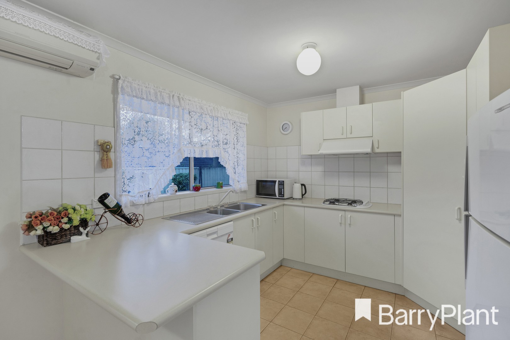 10 Sandon Circuit, Forest Hill, VIC 3131, Forest Hill - Thumbnail 3