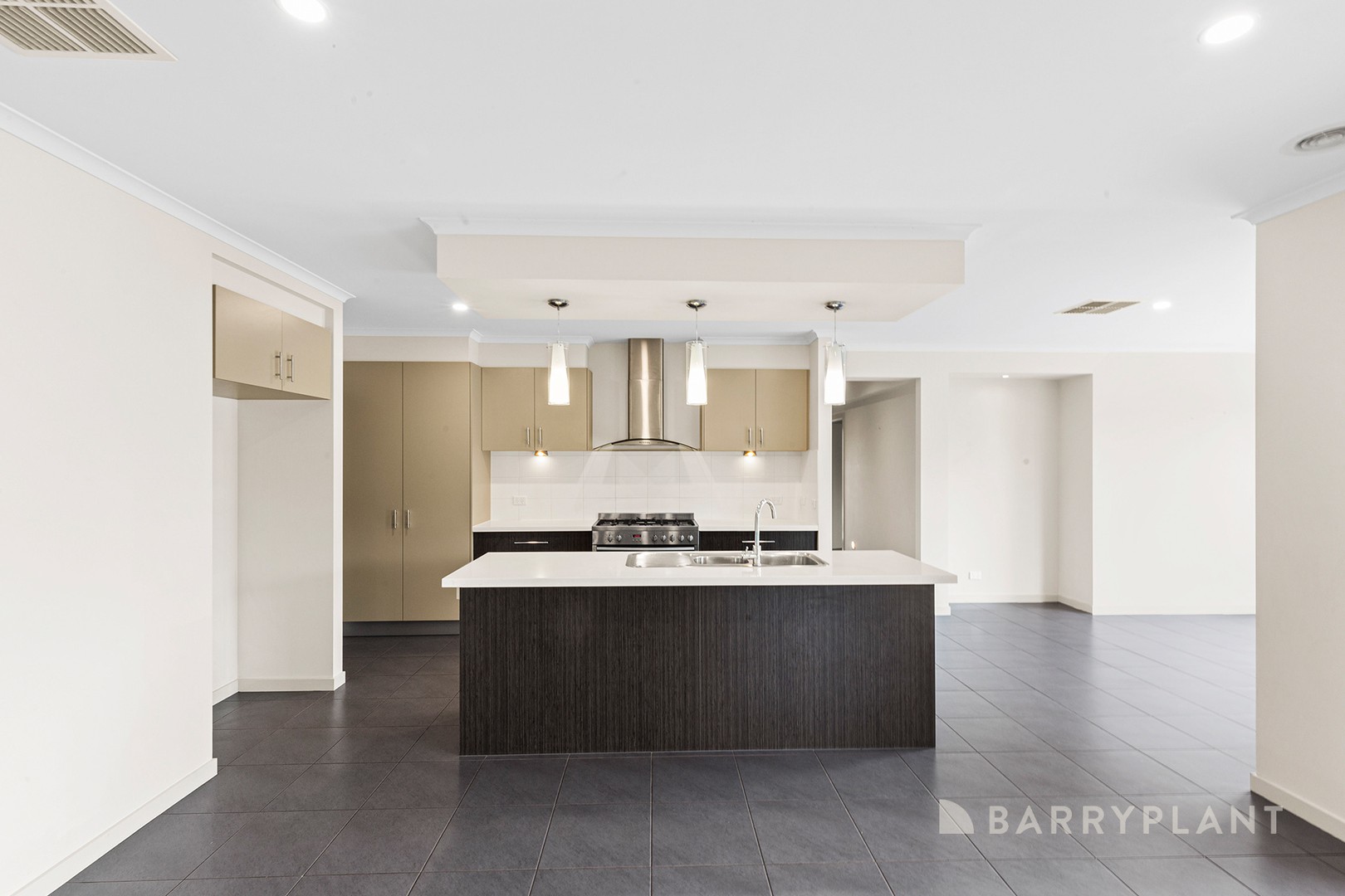 10 Shakespeare Court, Drouin, VIC 3818, Drouin - Thumbnail 2