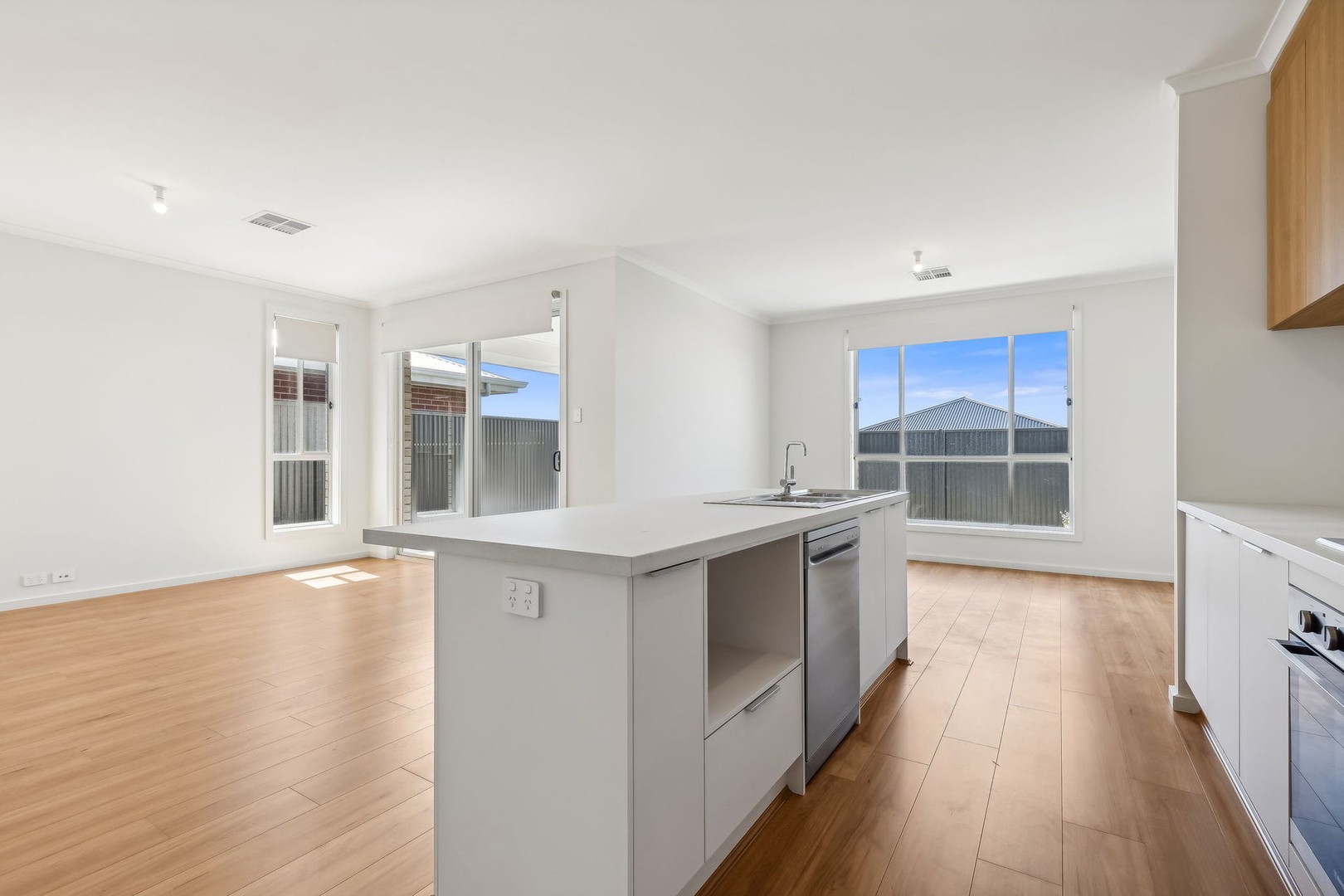 10 Shelduck Street, Port Noarlunga South, SA 5167, Port Noarlunga South - Thumbnail 7