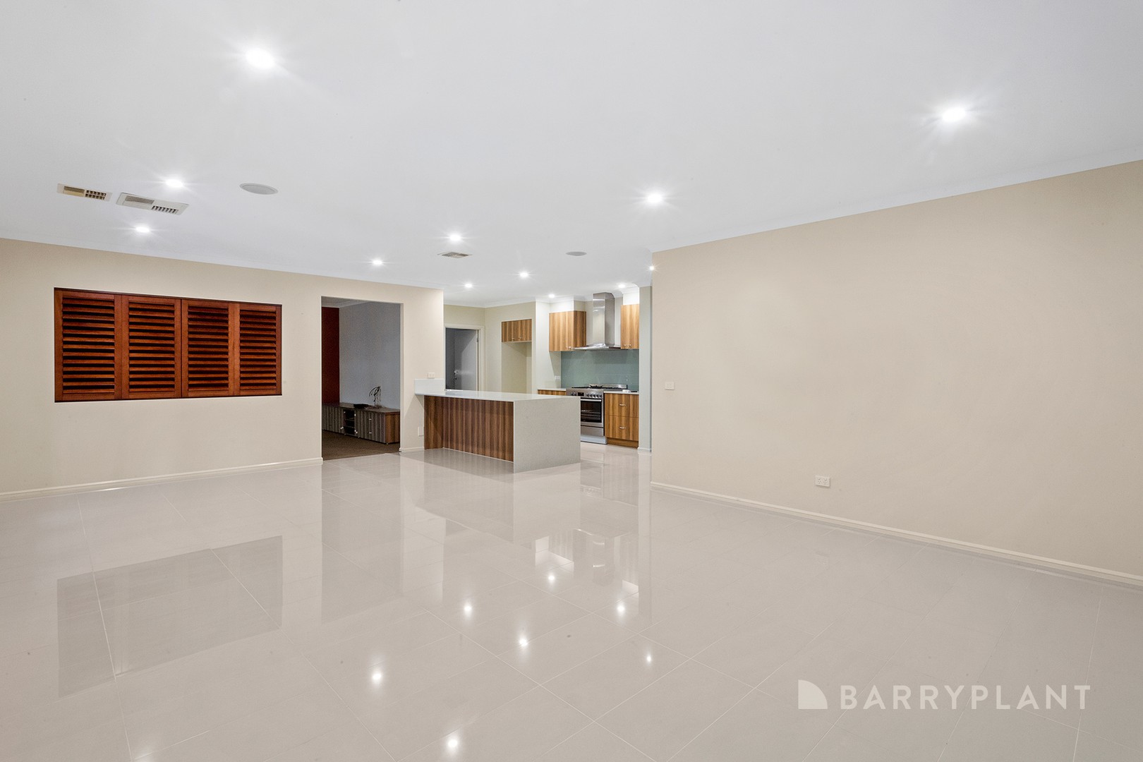 10 Sierra Boulevard, Cranbourne North, VIC 3977, Cranbourne North - Thumbnail 3