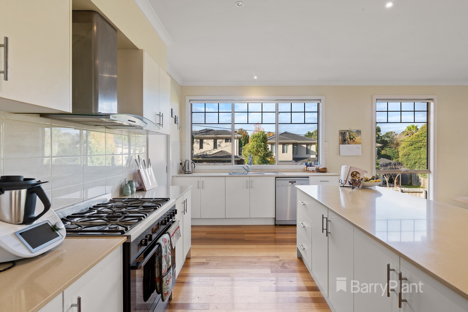 10 Simpson Street, Mitcham, VIC 3132, Mitcham - Thumbnail 3