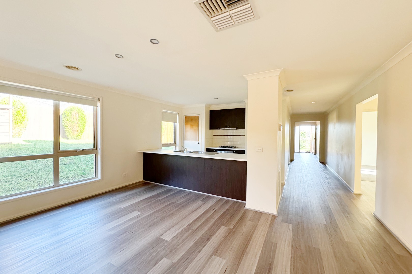 10 Sing Crescent, Berwick, VIC 3806, Berwick - Thumbnail 3