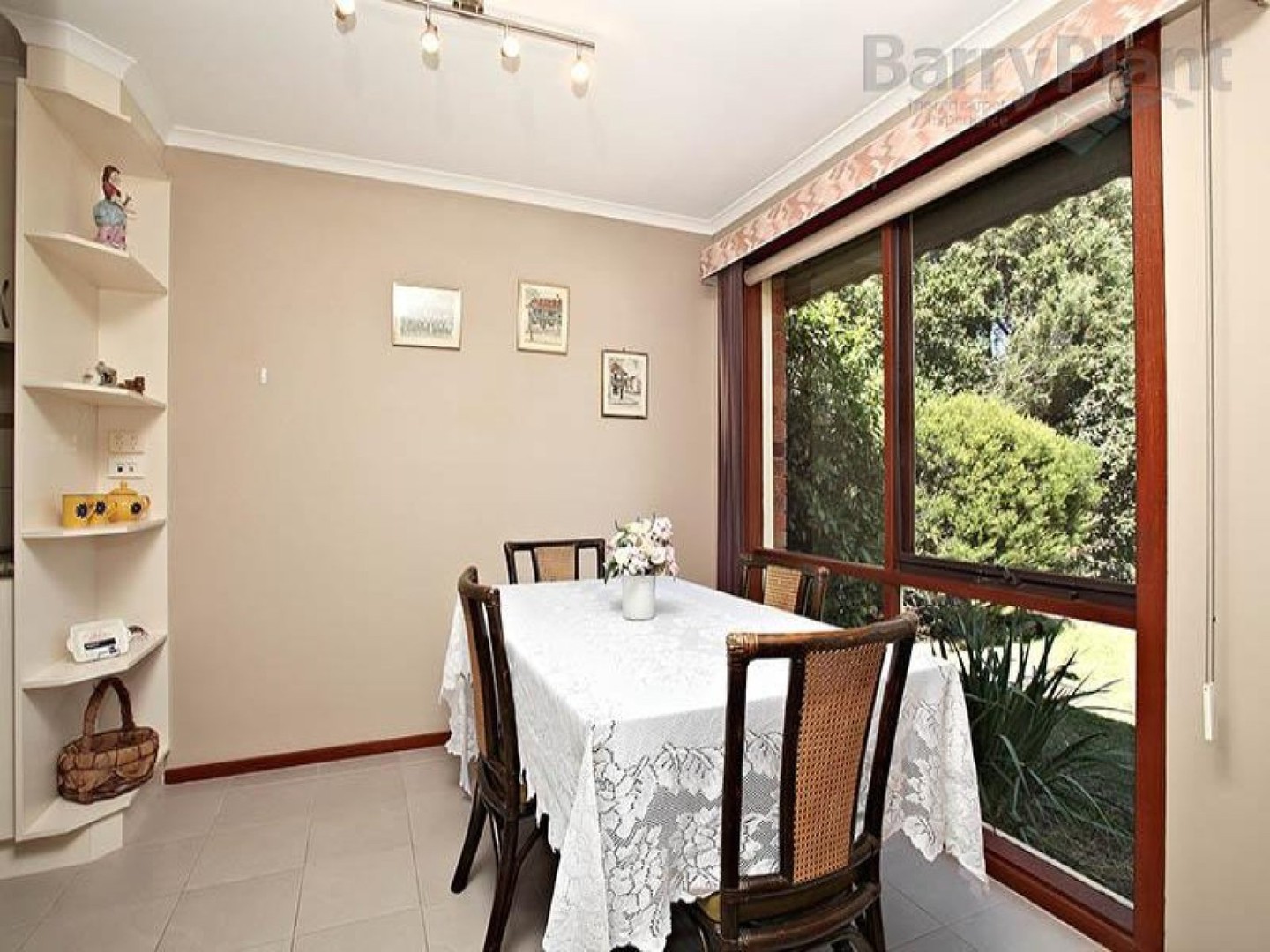 10 Socrates Way, Rockbank, VIC 3335 - Thumbnail 2 - 10/05/2022