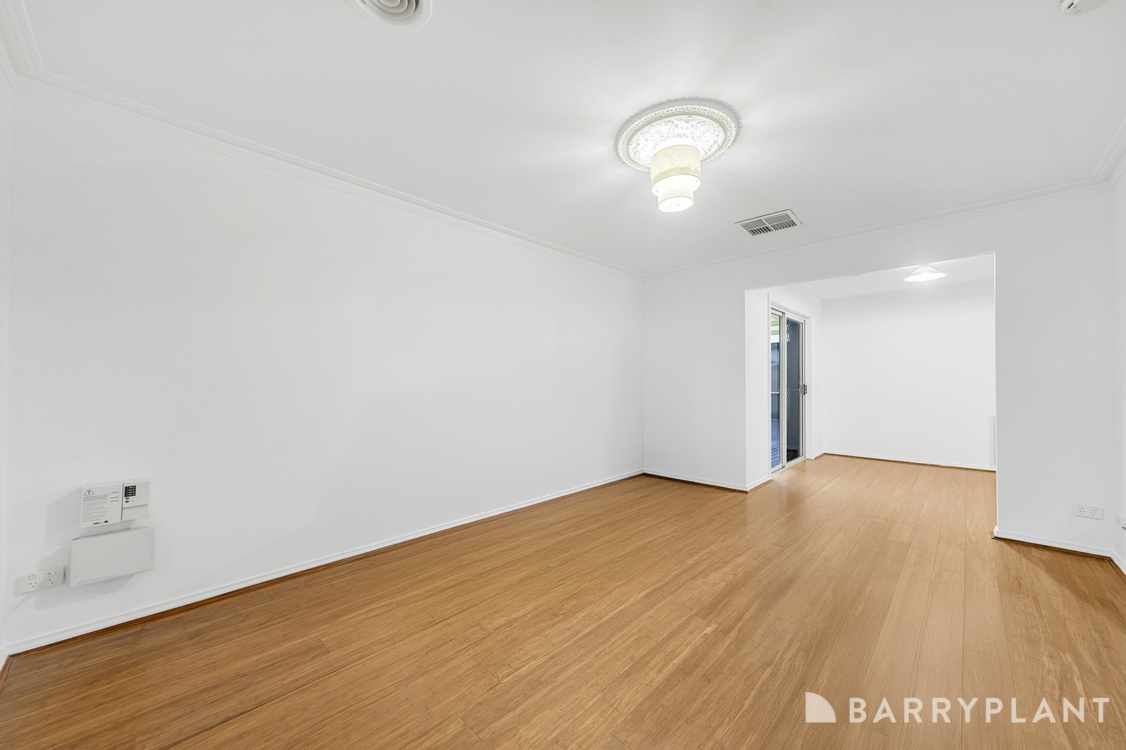 10 St Claire Avenue, South Morang, VIC 3752, South Morang - Thumbnail 4