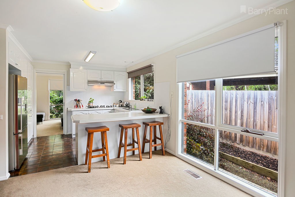 10 St Ives Court, Croydon Hills, VIC 3136, Croydon Hills - Thumbnail 2