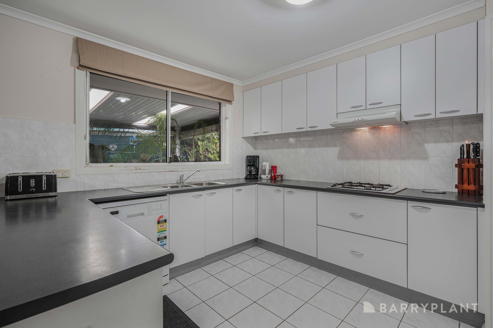 10 Streeton Court, Pakenham, VIC 3810, Pakenham - Thumbnail 4