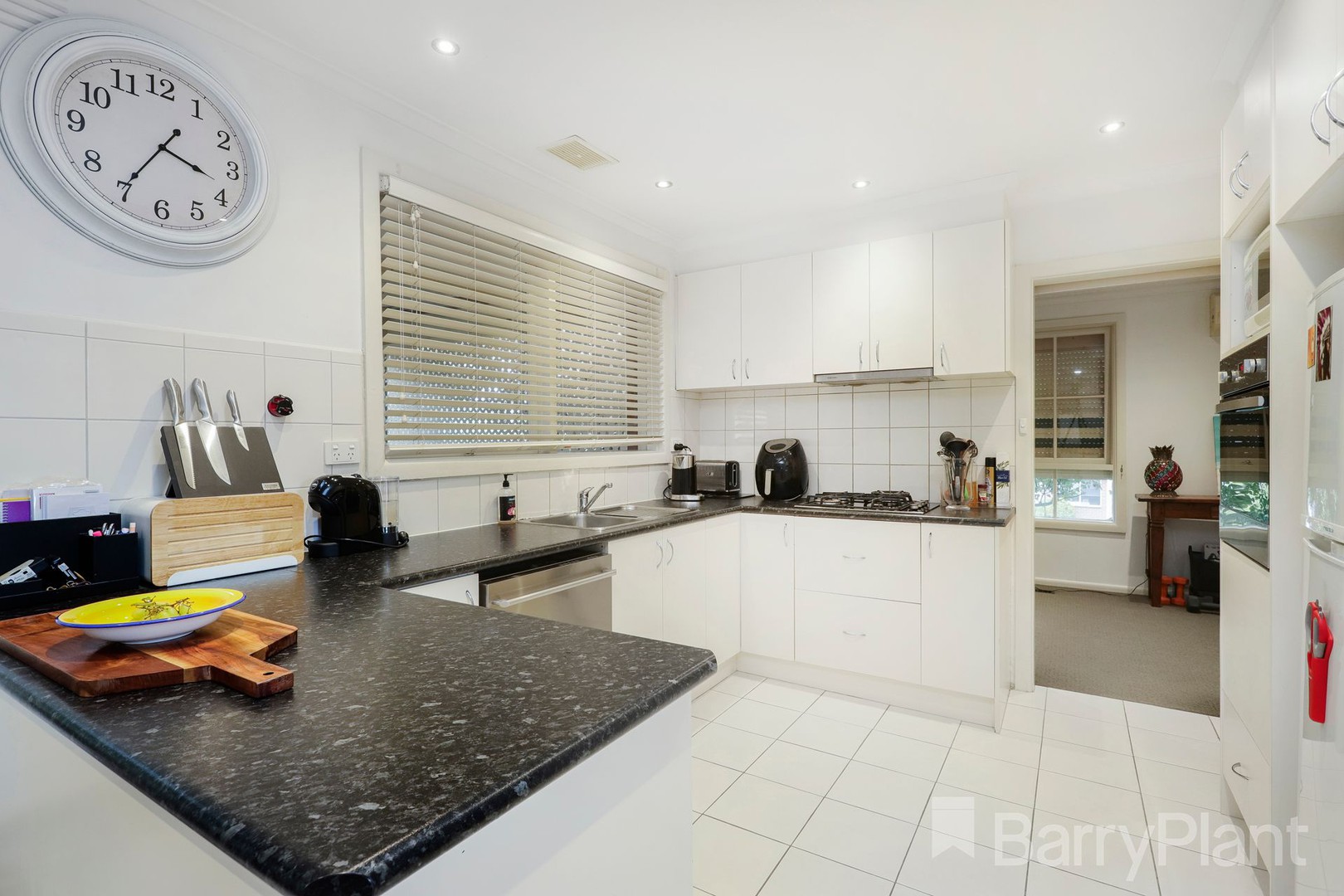 10 Swan Avenue, Westmeadows, VIC 3049, Westmeadows - Thumbnail 5