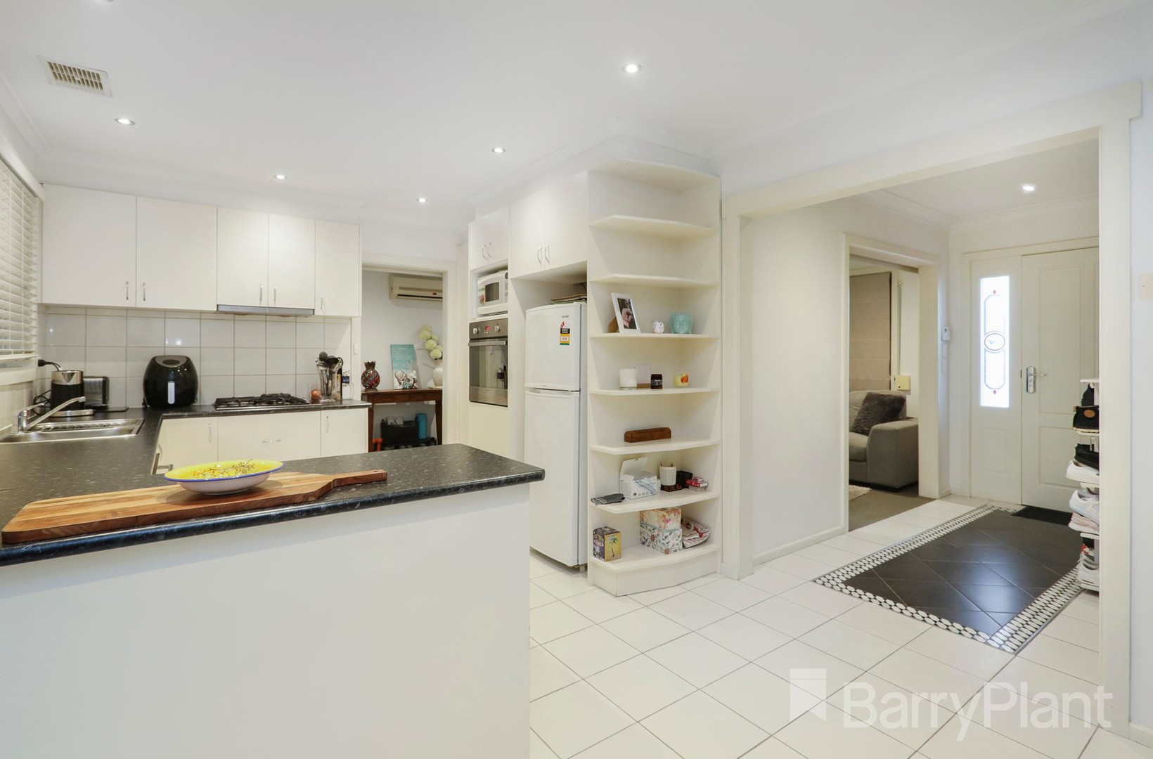 10 Swan Avenue, Westmeadows, VIC 3049, Westmeadows - Thumbnail 6