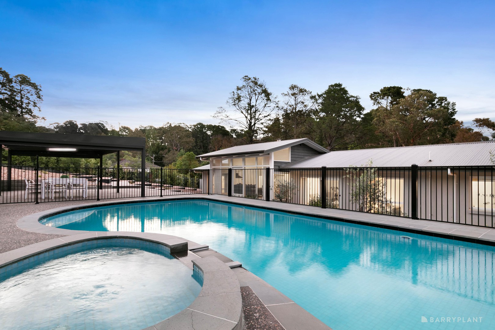 10 Tadstan Place, Donvale, VIC 3111 - Thumbnail 2 - 28/10/2025