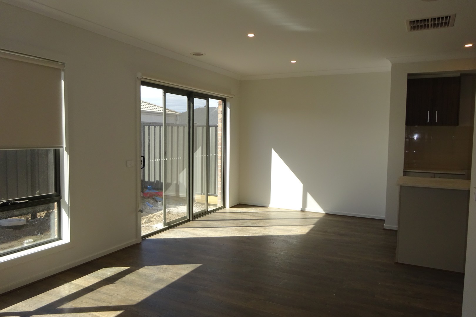 10 Tarrion Rise, Craigieburn, VIC 3064, Craigieburn - Thumbnail 3