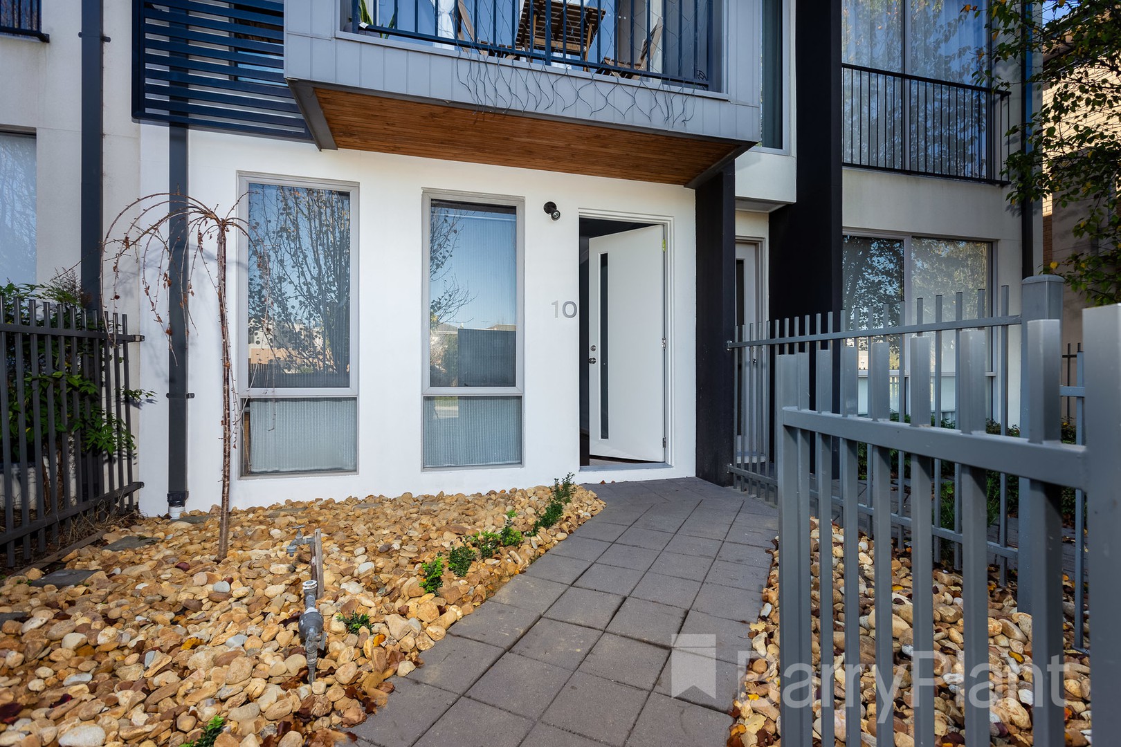 10 Tattersalls Lane, Point Cook, VIC 3030, Point Cook - Thumbnail 2