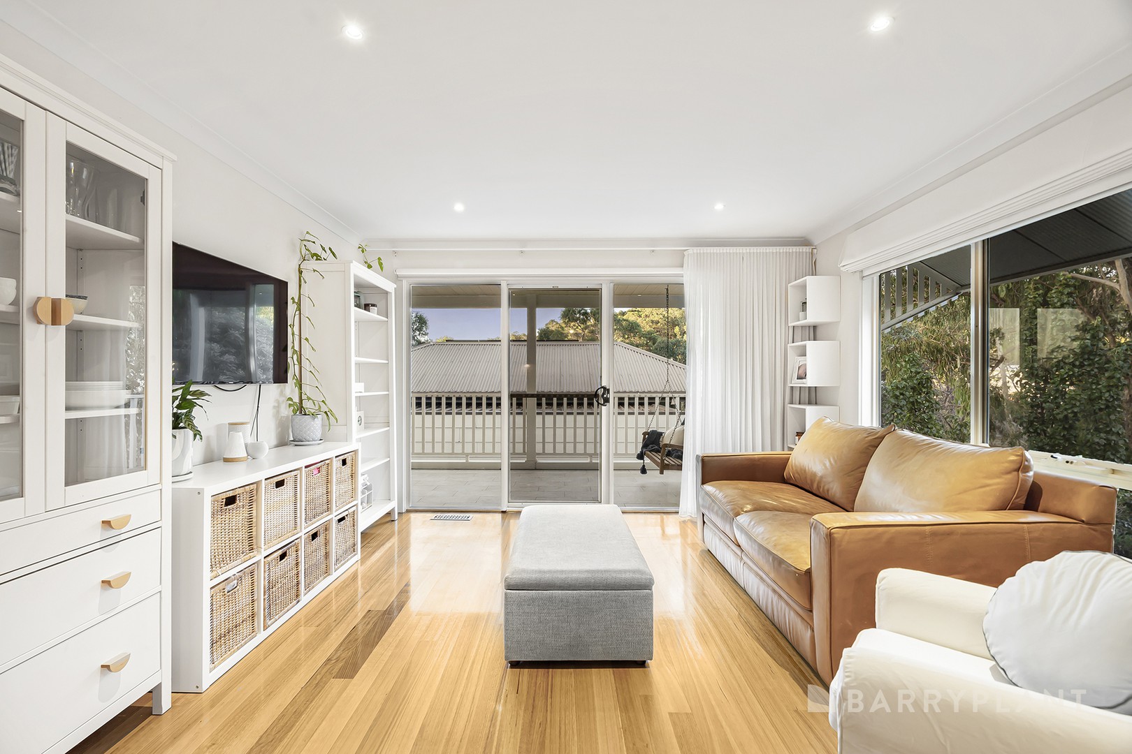 10 Themeda Place, Lilydale, VIC 3140 - Thumbnail 2 - 05/03/2026