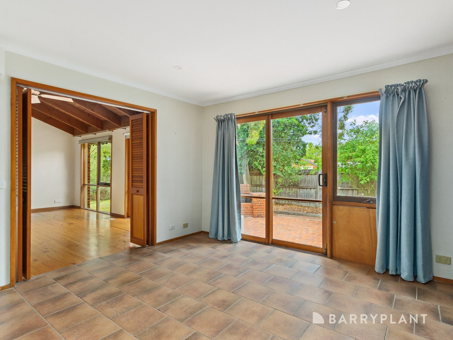 10 Tinarra Court, Wantirna South, VIC 3152, Wantirna South - Thumbnail 6