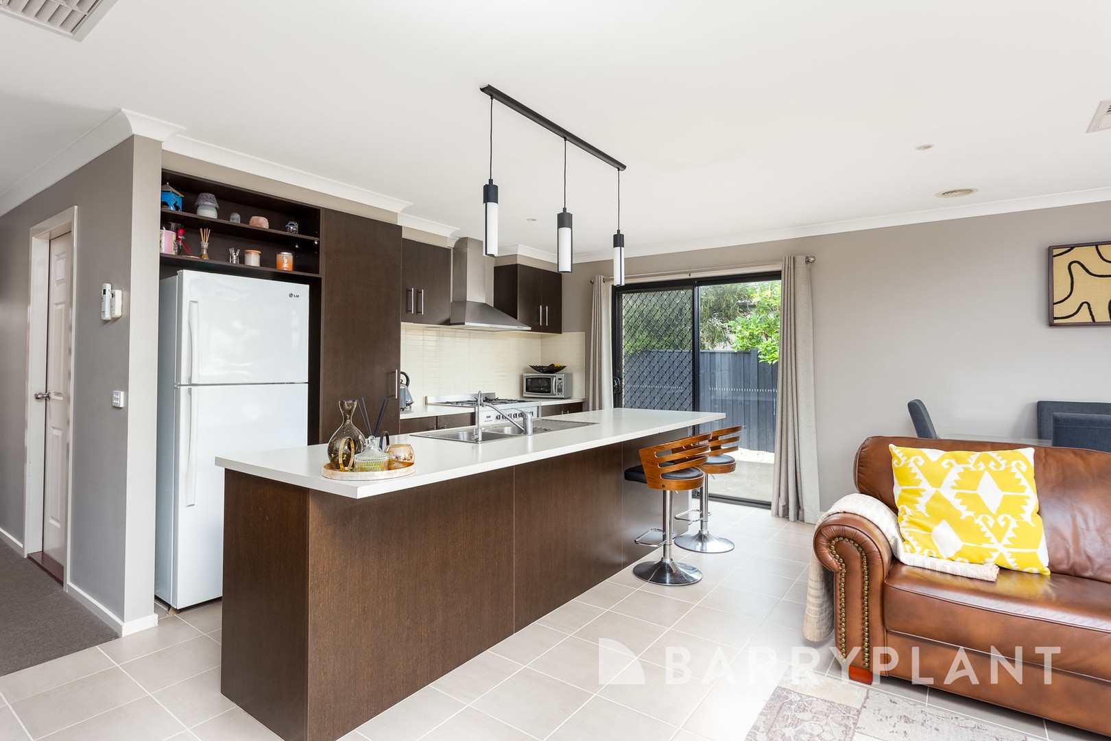 10 Tobago Avenue, Point Cook, VIC 3030, Point Cook - Thumbnail 3