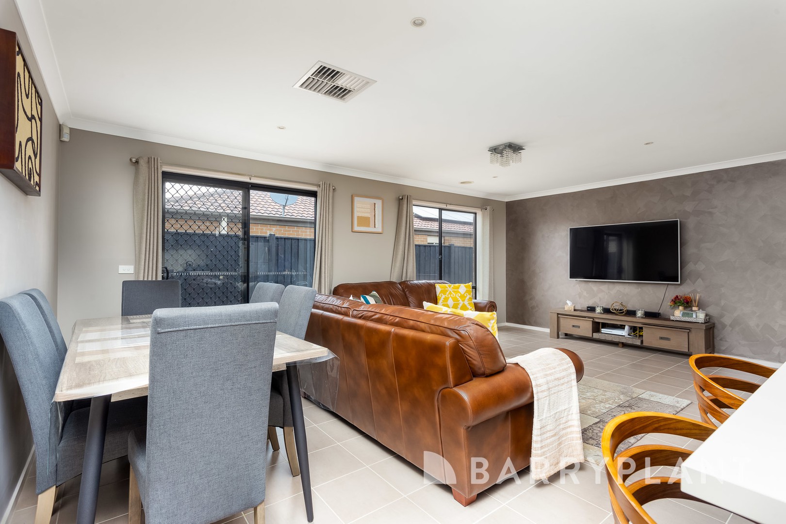 10 Tobago Avenue, Point Cook, VIC 3030, Point Cook - Thumbnail 5