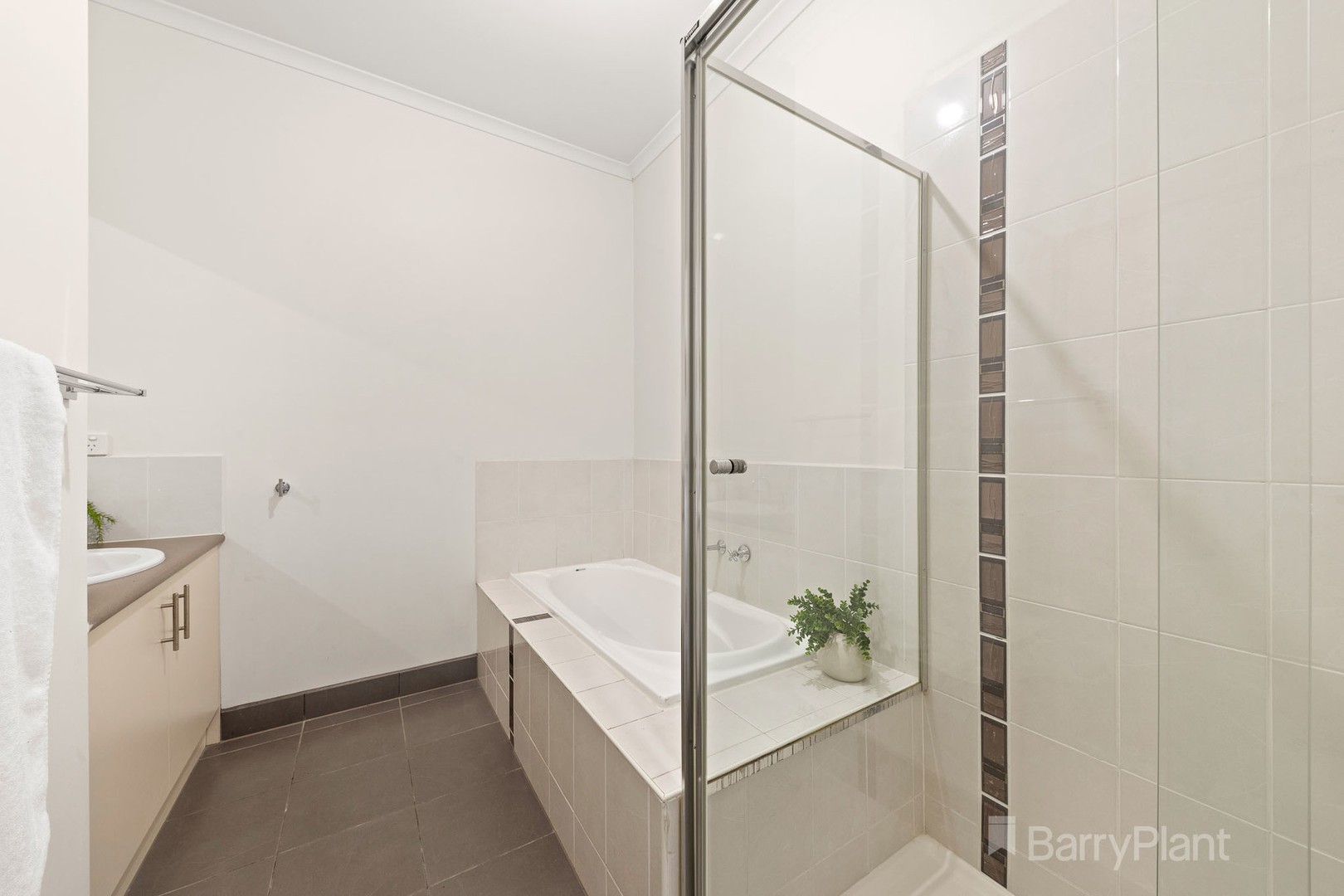 10 Tolpis Lane, Cranbourne North, VIC 3977, Cranbourne North - Thumbnail 6