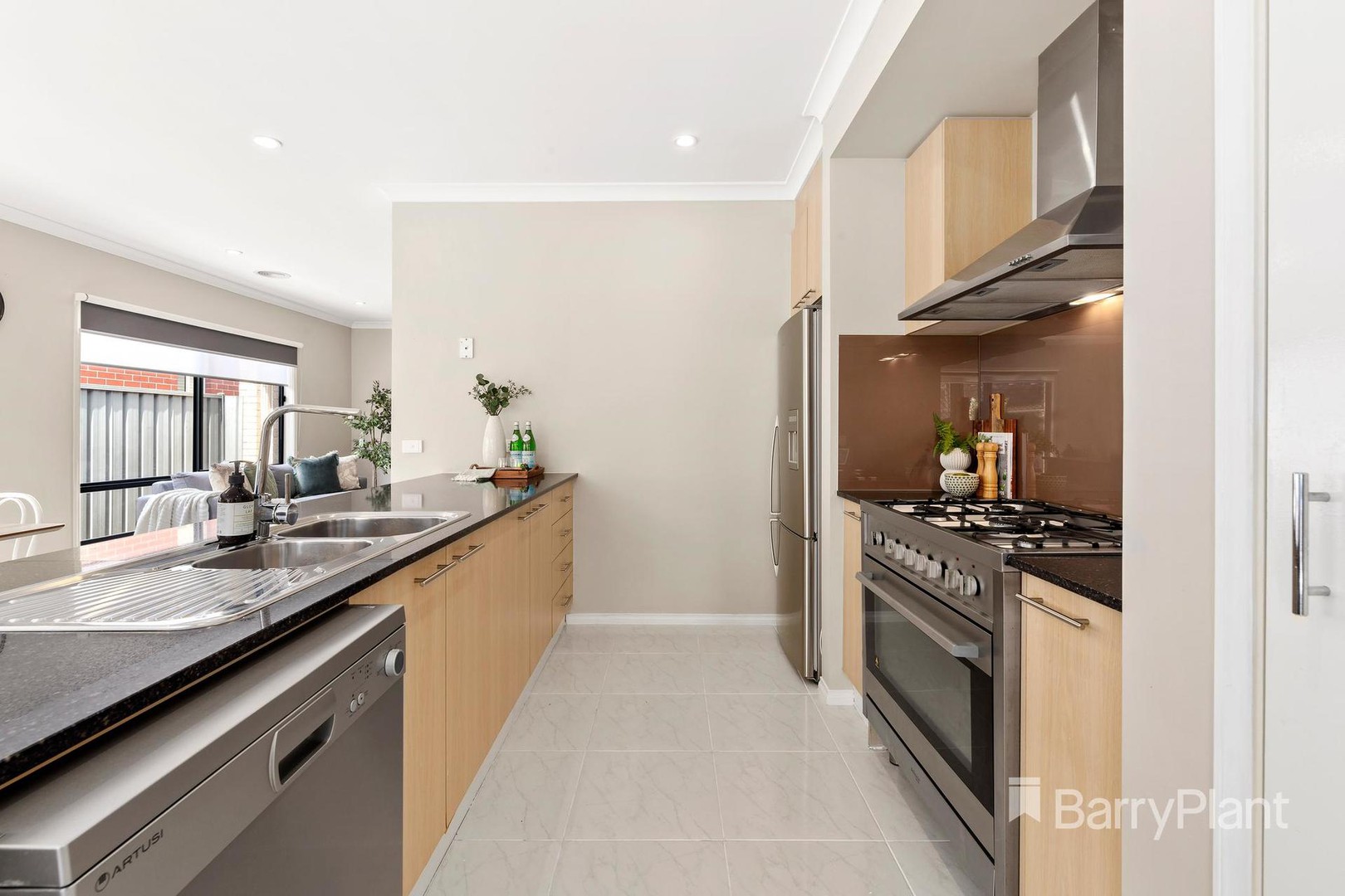 10 Torbreck Avenue, South Morang, VIC 3752, South Morang - Thumbnail 3