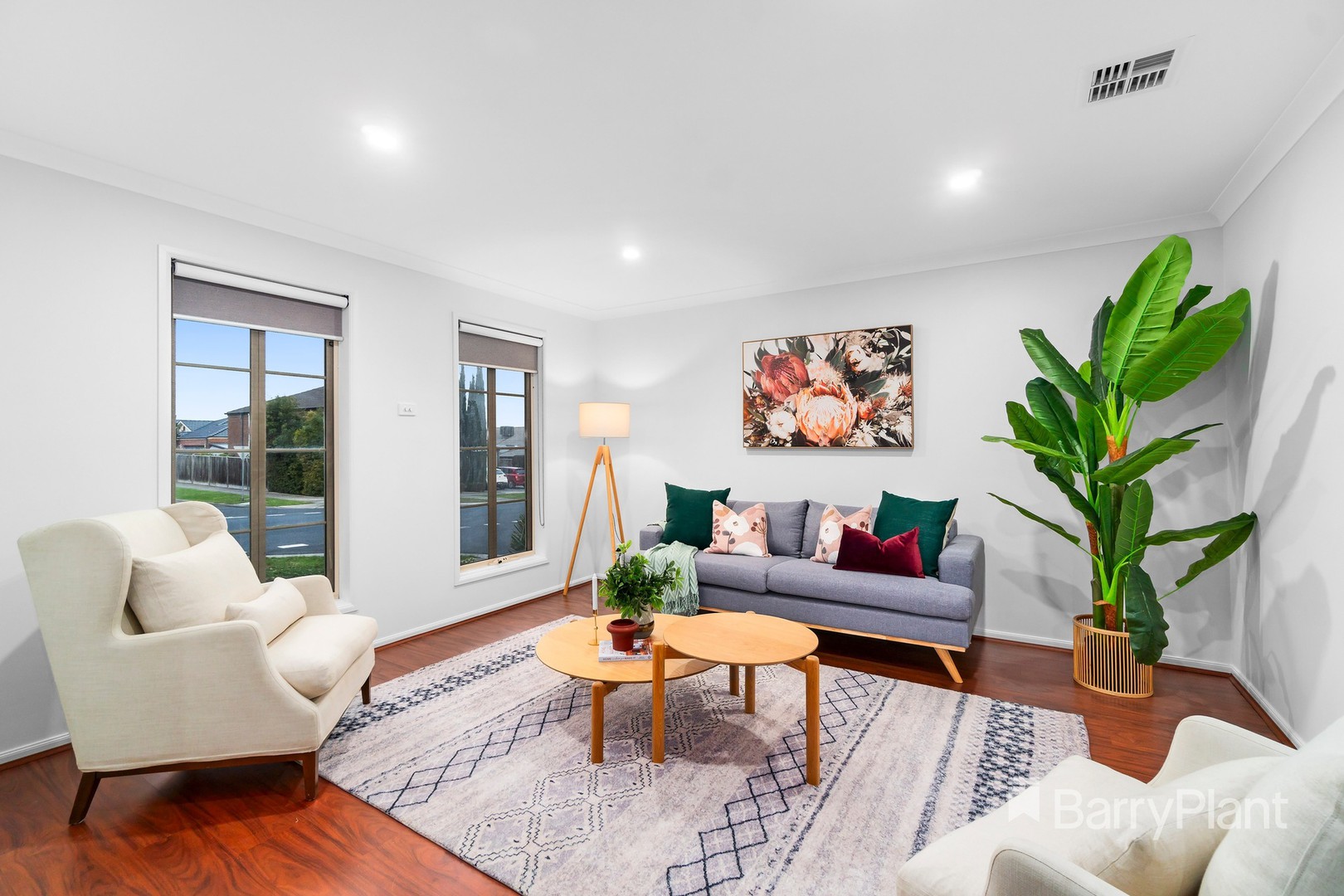 10 Toulouse Road, South Morang, VIC 3752 - Thumbnail 2 - 03/08/2023