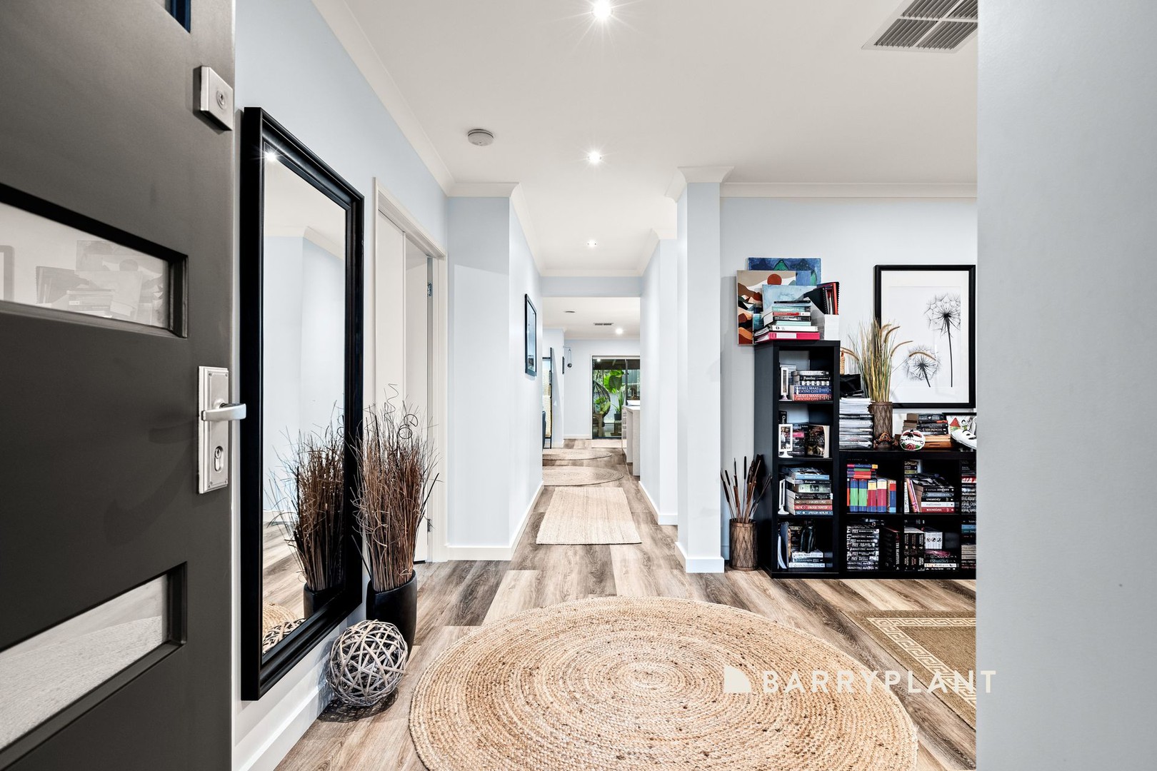 10 Tournament Place, Cranbourne North, VIC 3977 - Thumbnail 2 - 27/02/2025