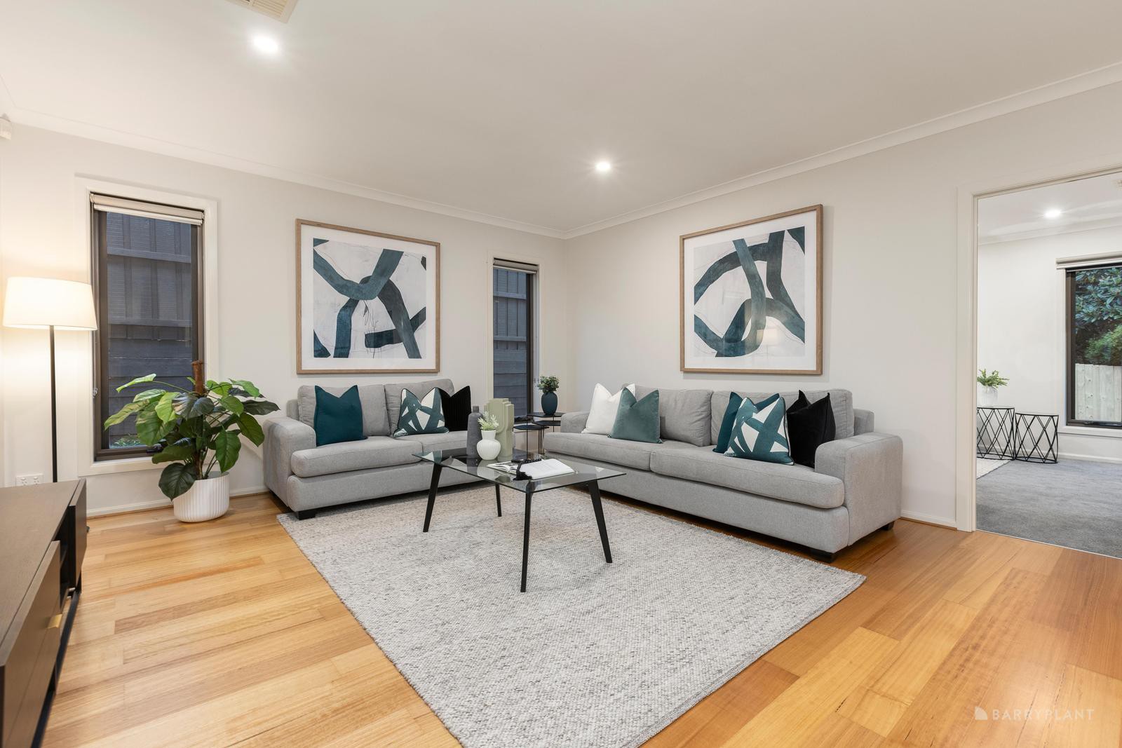 10 Treevalley Drive, Doncaster East, VIC 3109, Doncaster East - Thumbnail 3