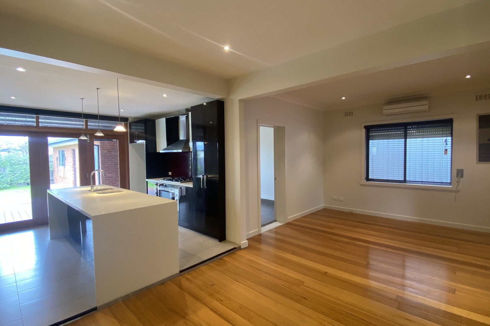 10 Vale Street, Reservoir, VIC 3073 - Thumbnail 1 - 17/11/2021