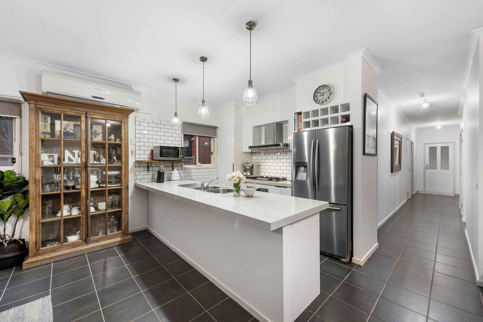 10 Verdon AvenueCaroline Springs, VIC 3023, Caroline Springs - Thumbnail 4