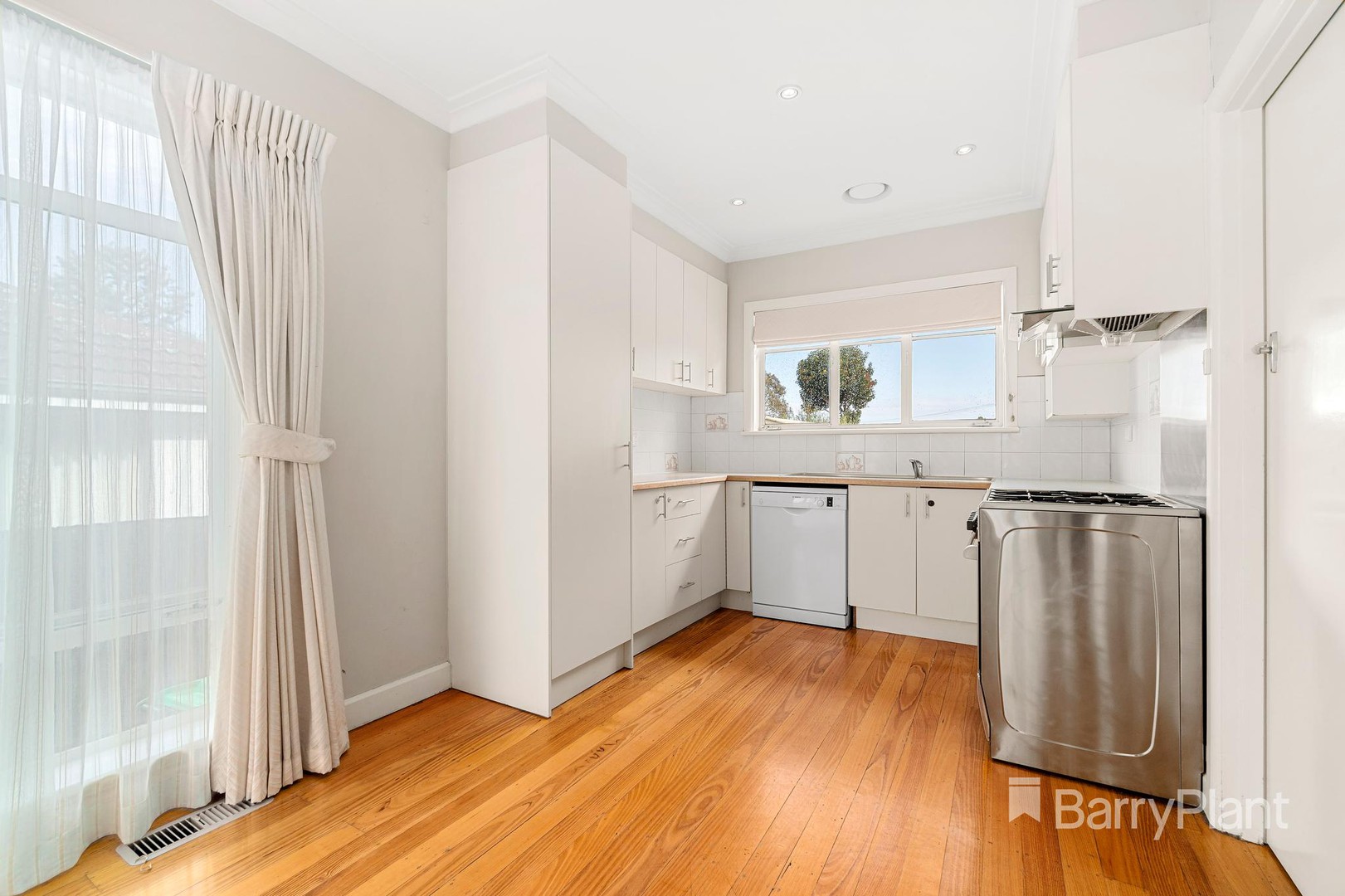 10 Vermont Street, Blackburn South, VIC 3130, Blackburn South - Thumbnail 3